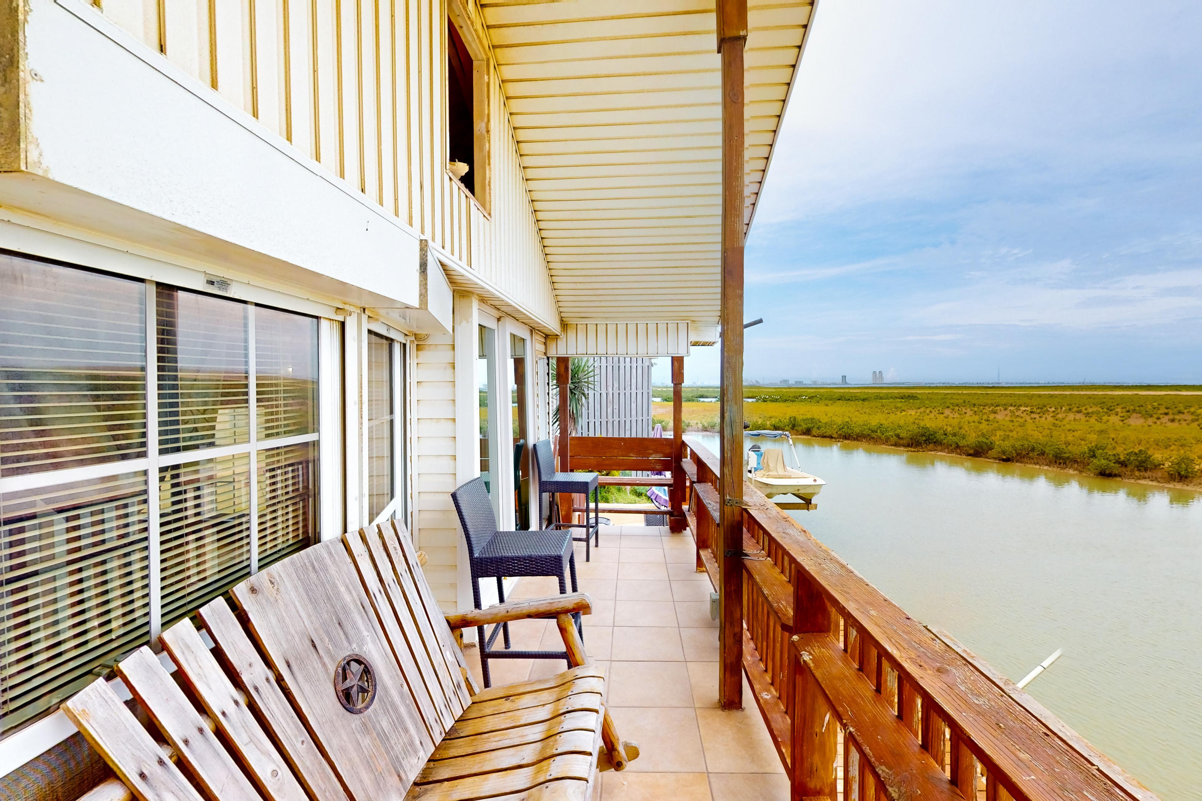 Long Island Village 790 W Oyster Drive Bungalow 3