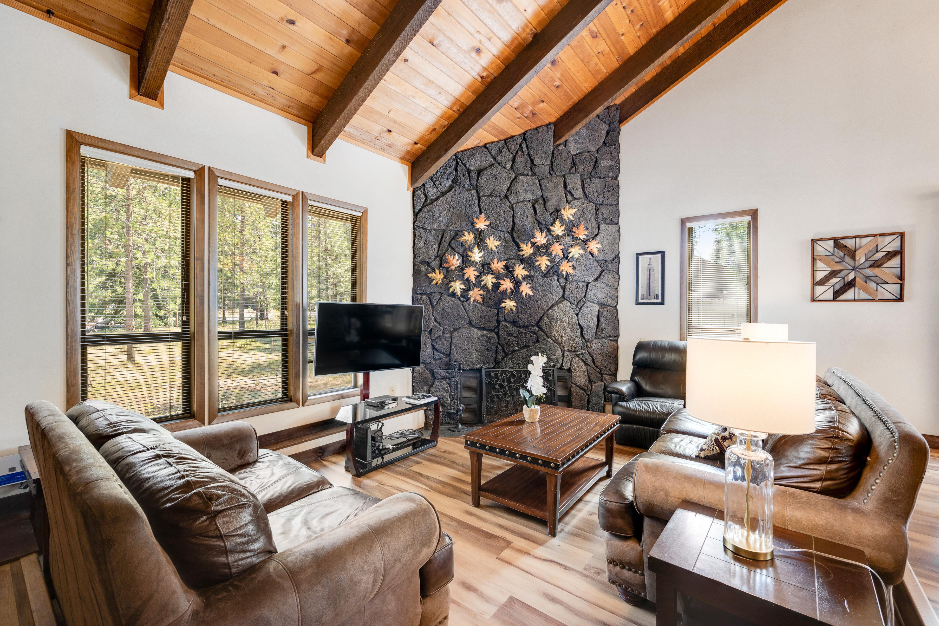 Pine Grove Lodge