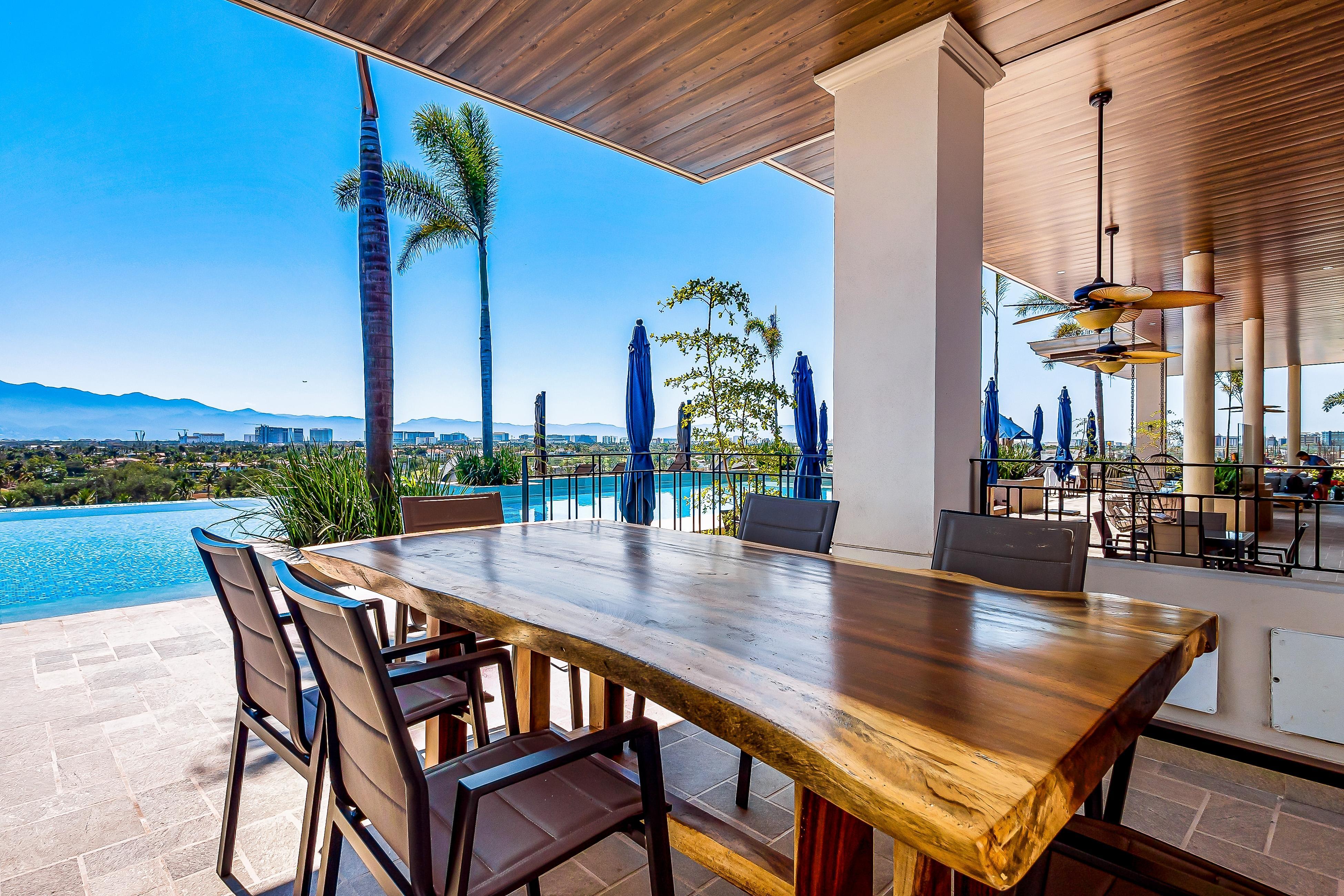 D'Toscana Residencial # 305 2