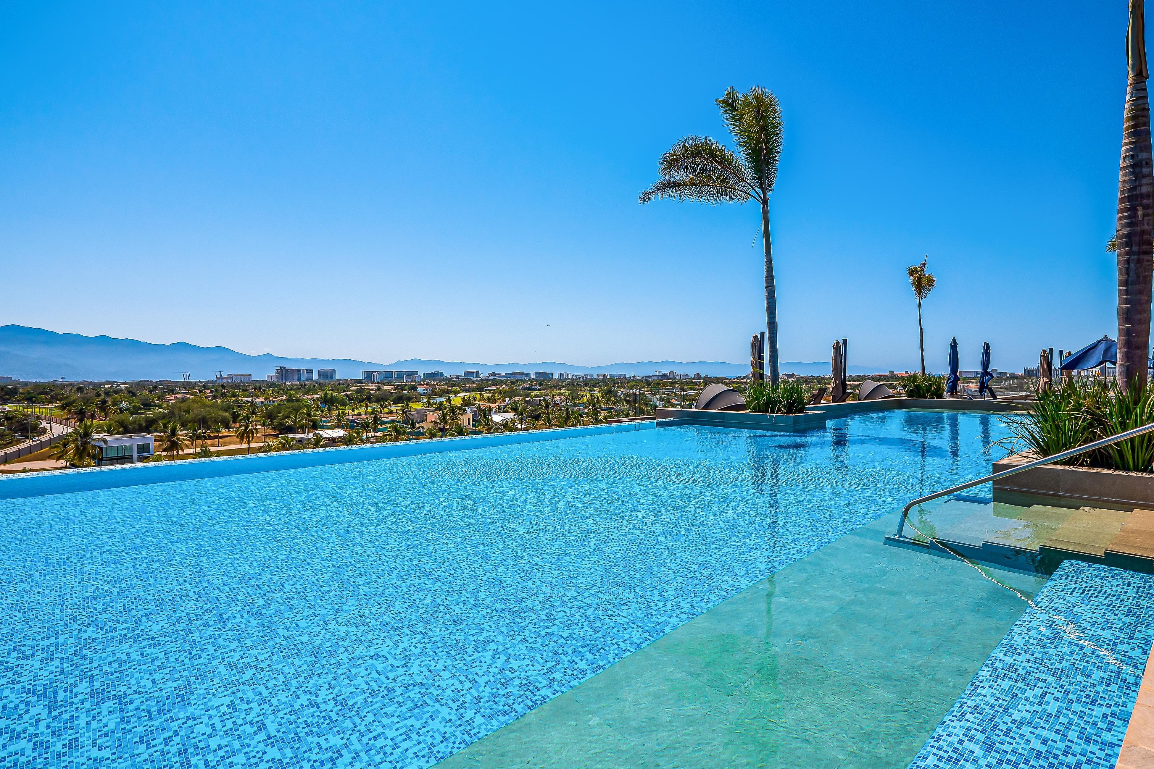 D'Toscana Residencial # 305 6