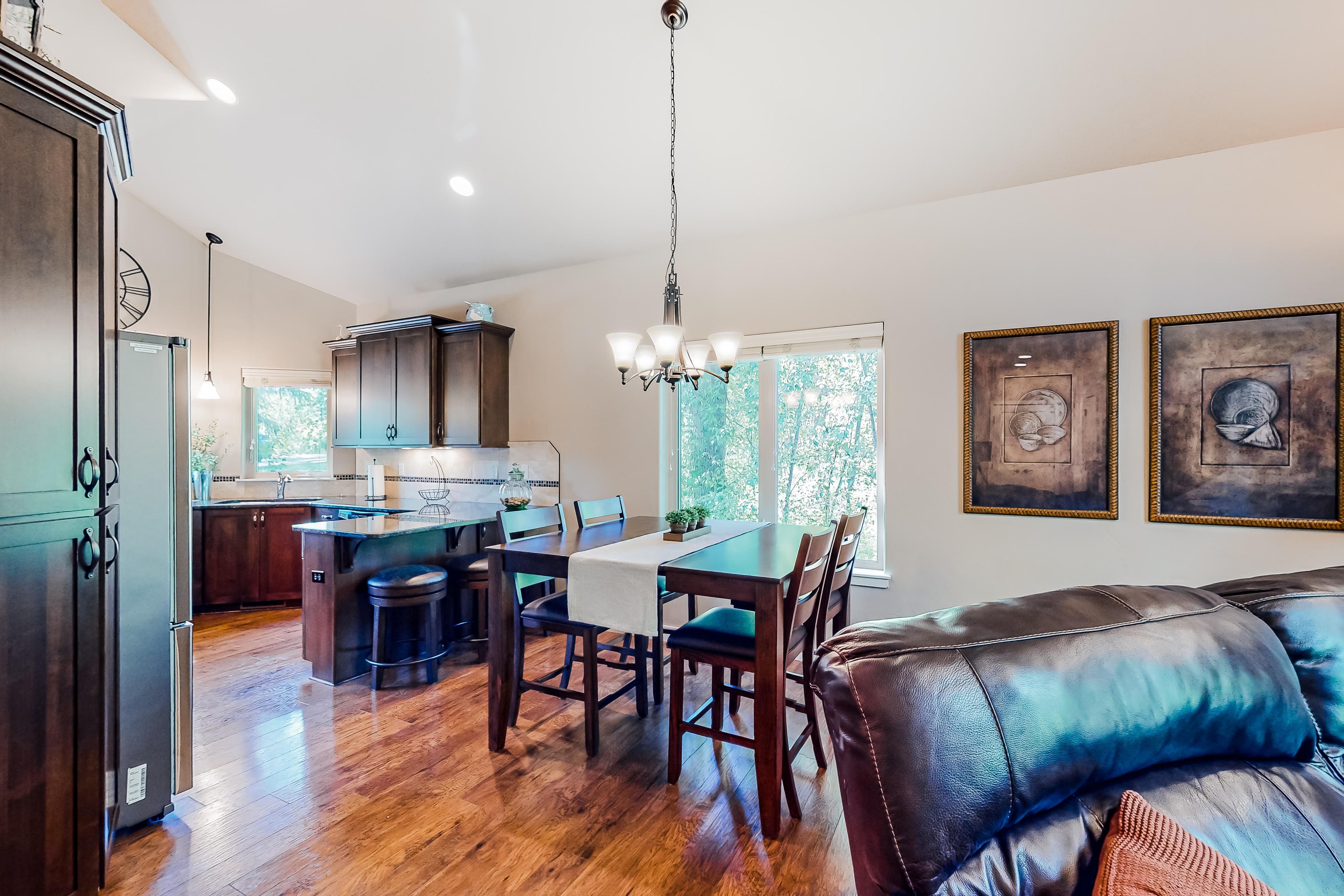 Cedar Point Hideaway 6