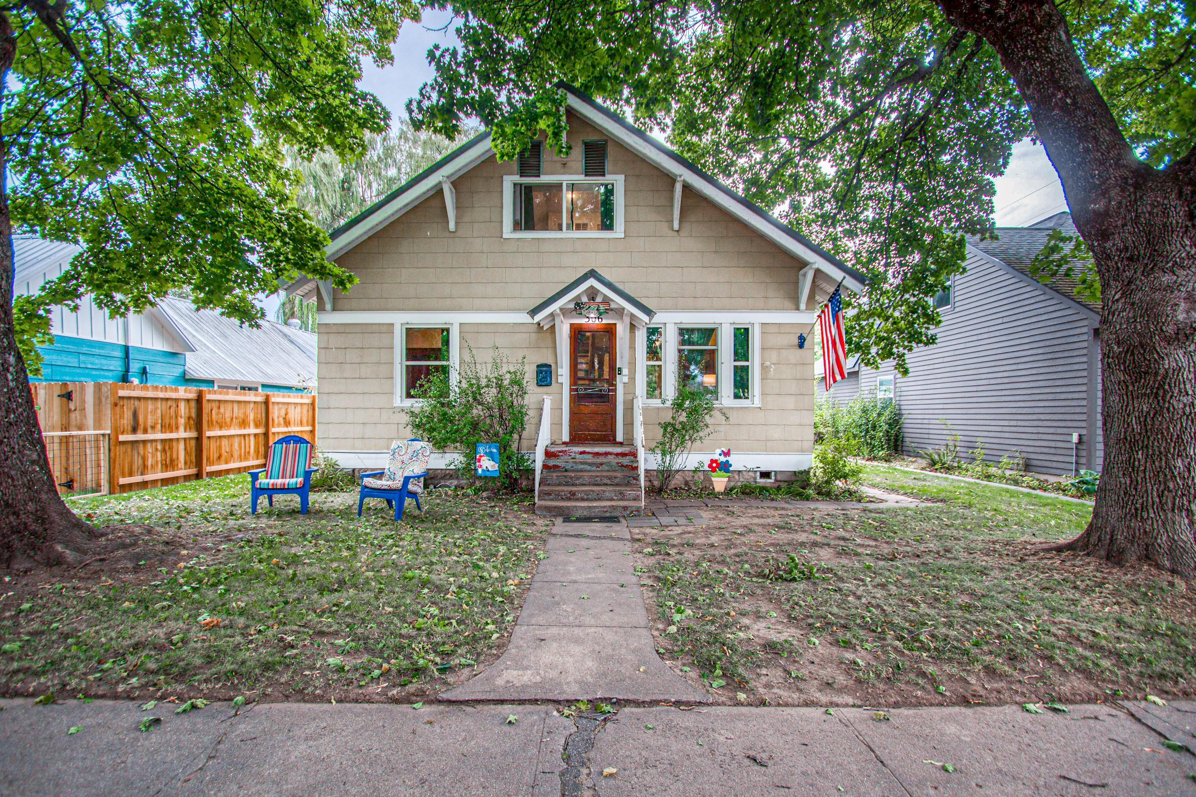 South Sandpoint Charmer