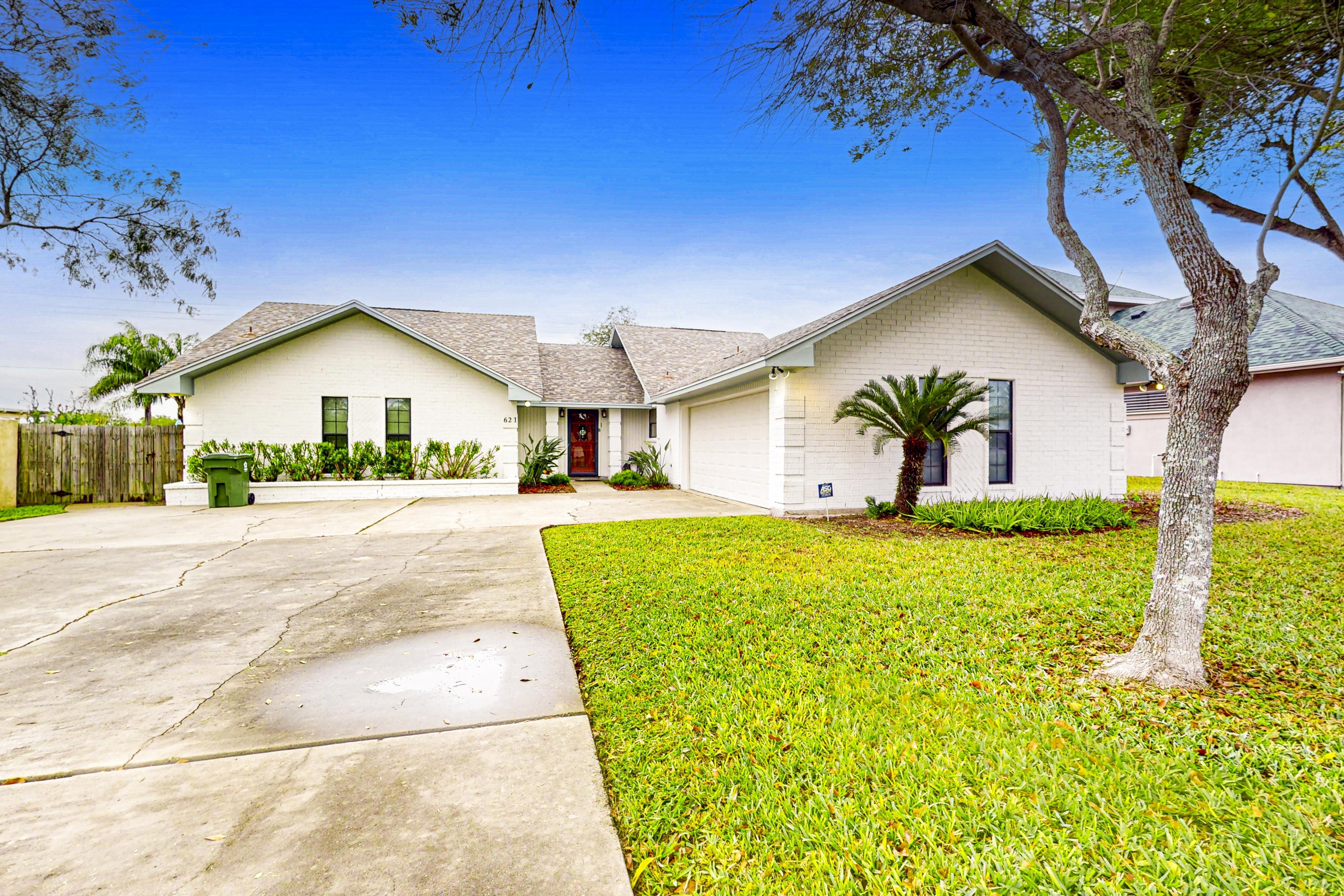 Birder's Heaven at 621 Palm 2