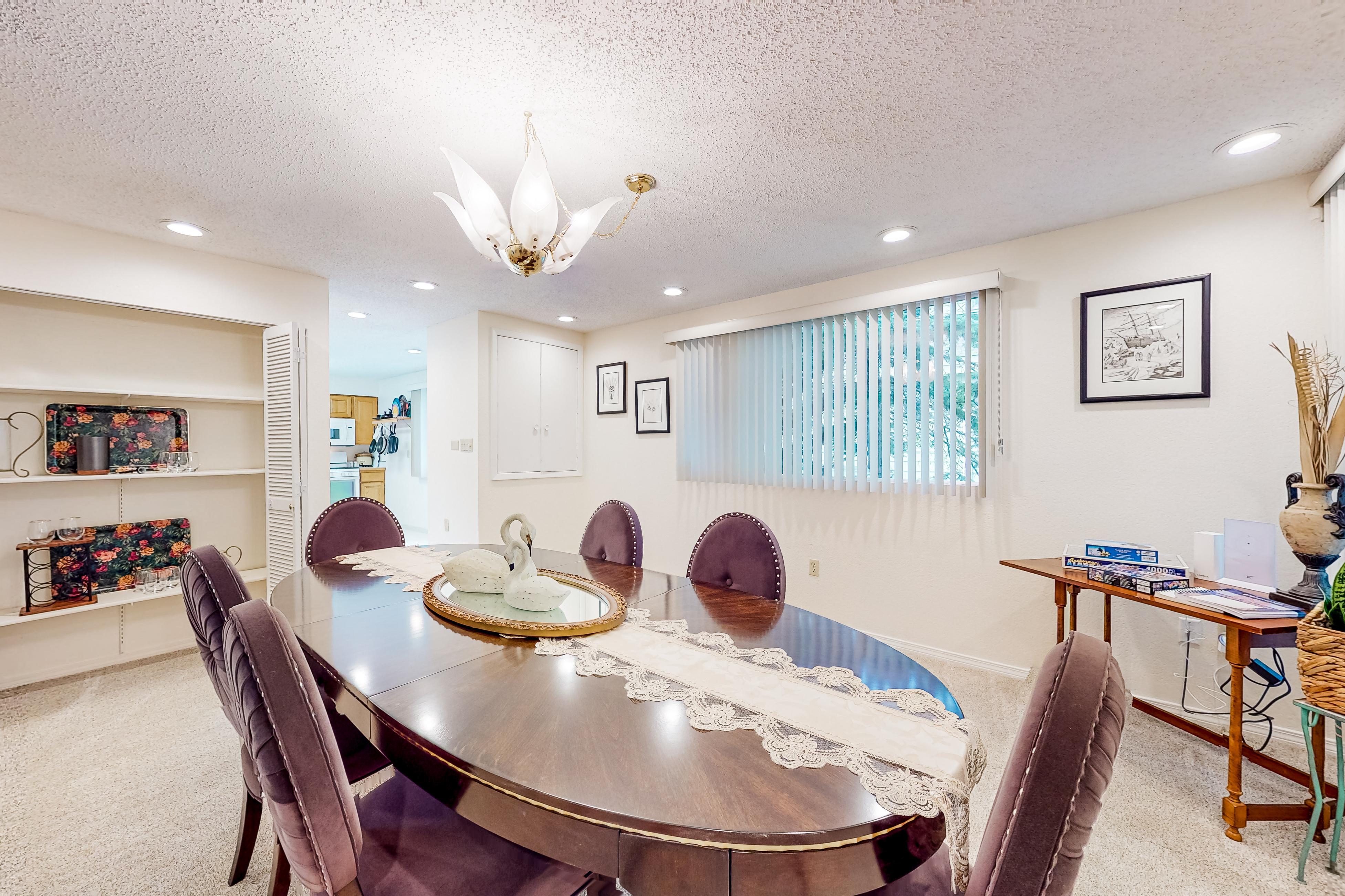 M Street Garden Suite 6