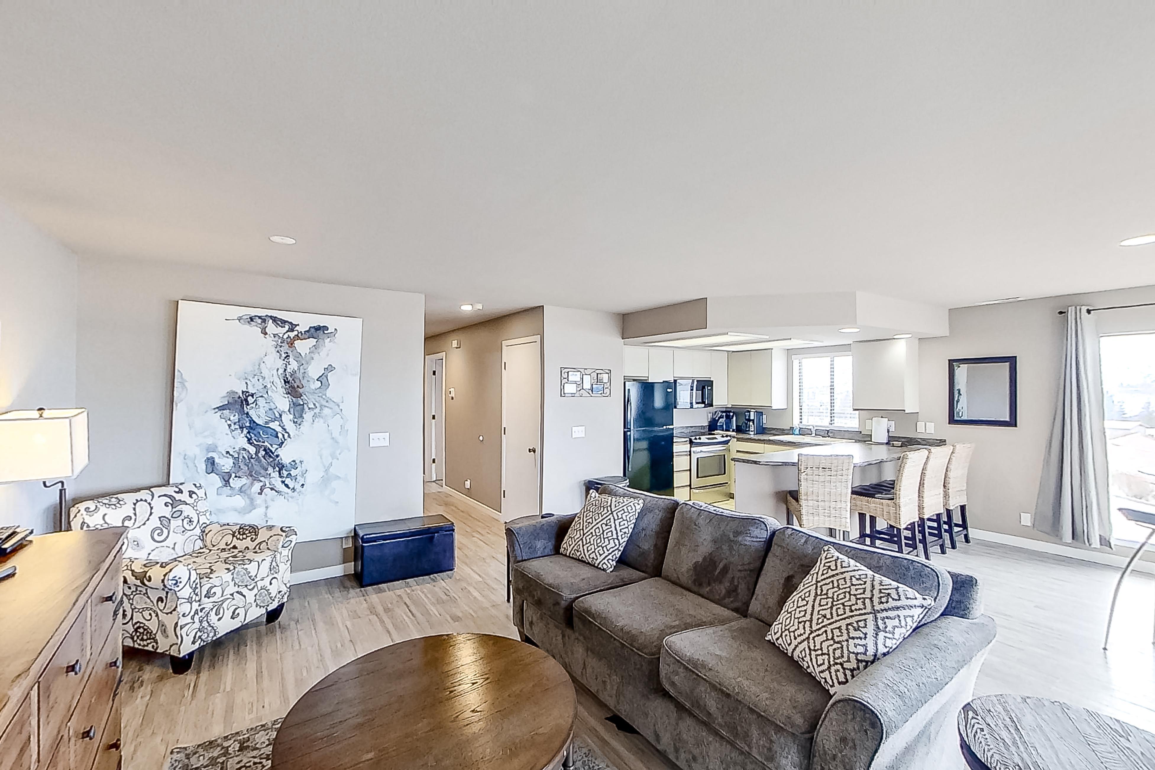 Lake Chelan Shores Sleek Stunner 19-4 6