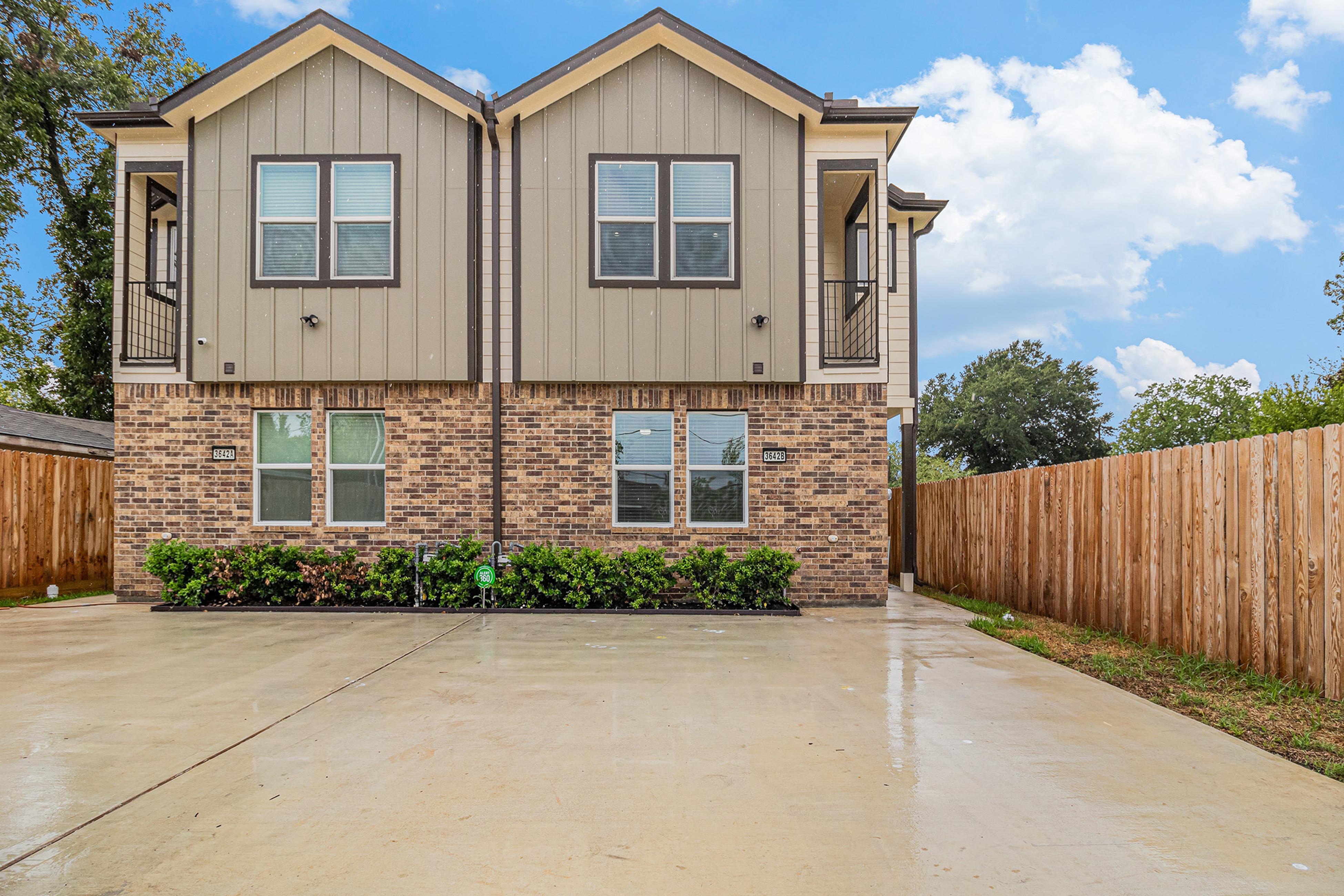 Heart of Houston, Unit B