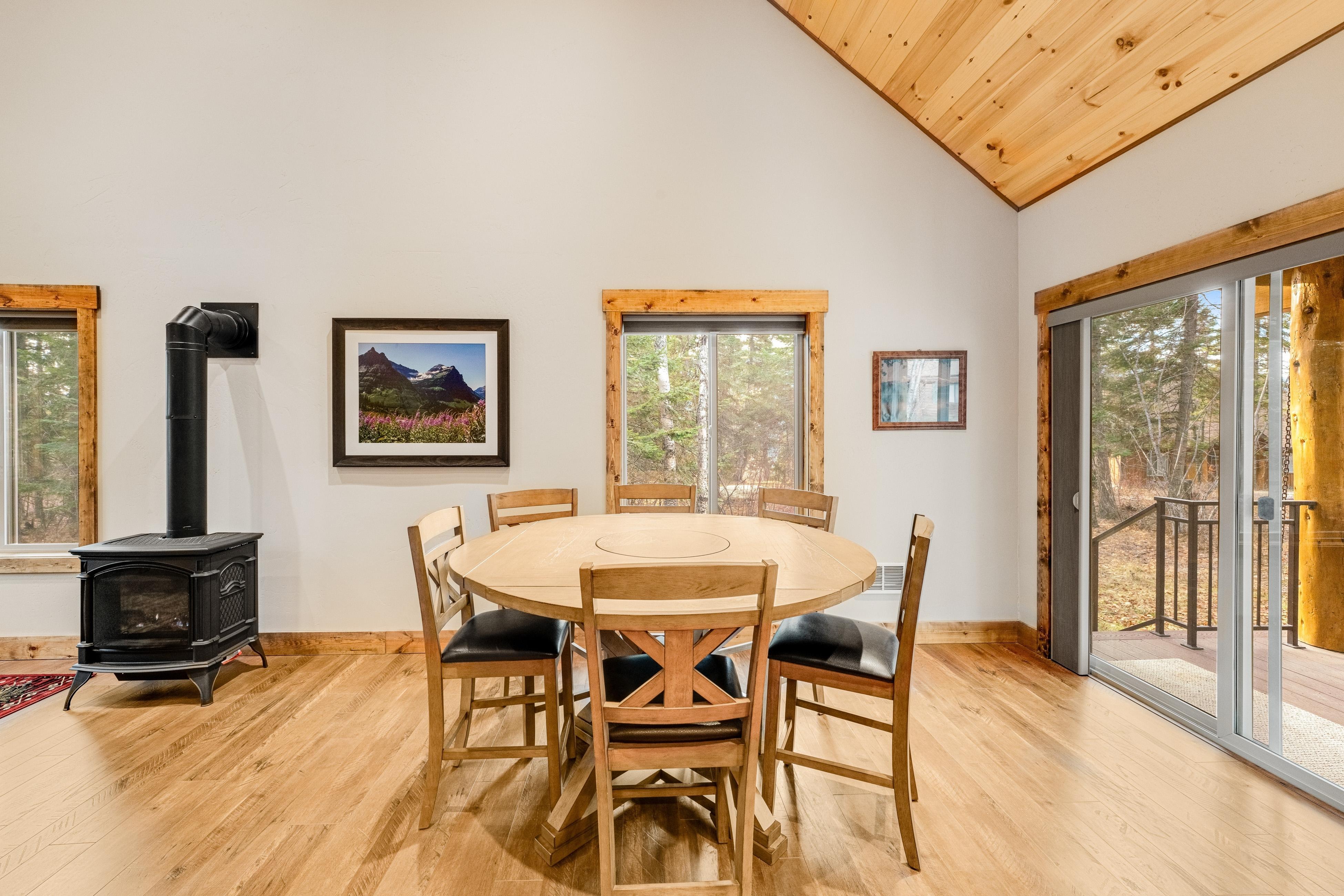 Experience Montana - Luxury Cabins #1, 6, 7, 8 & 9 5