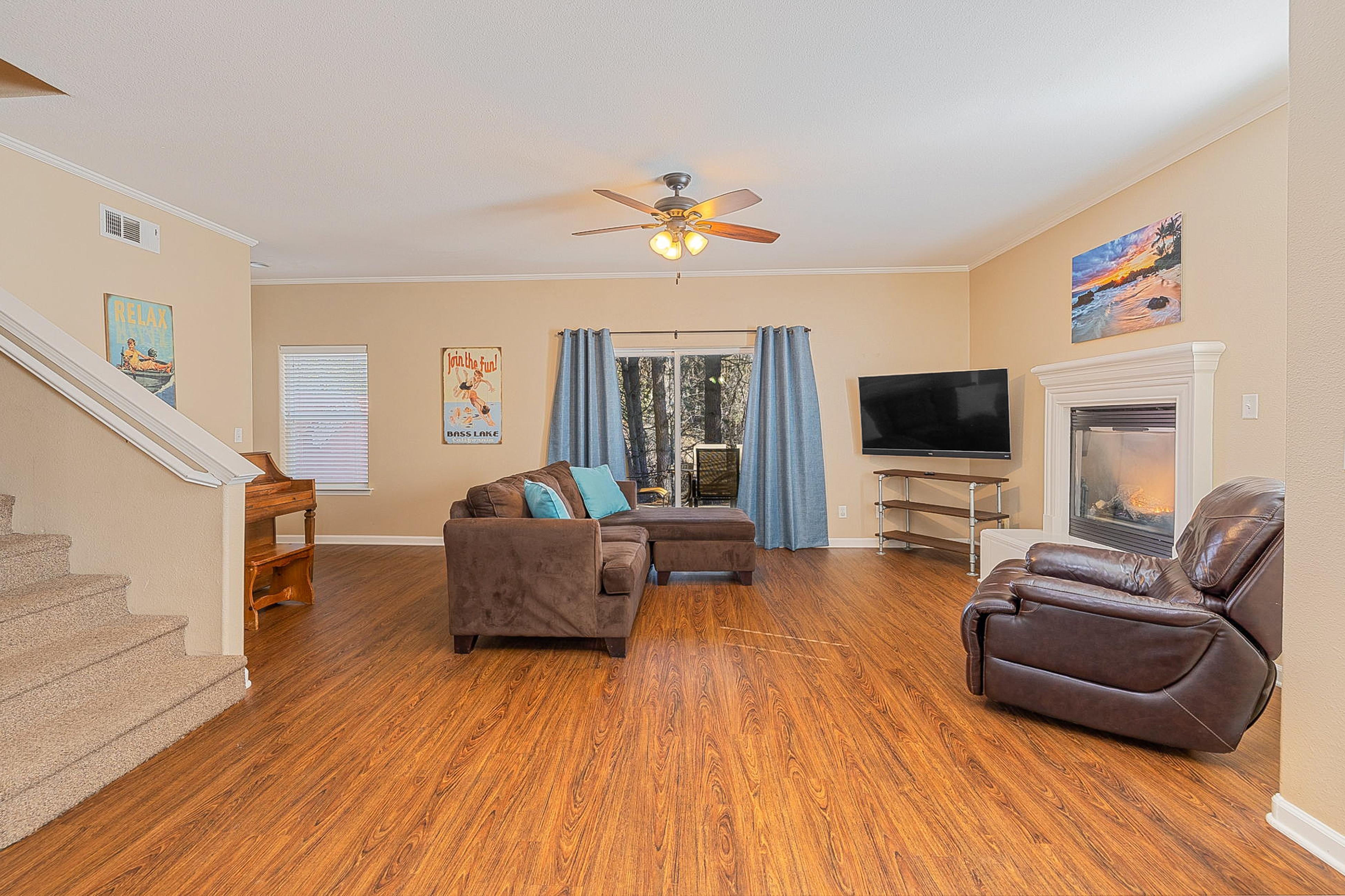 Yosemite Bass Lake Adventure Oasis 4