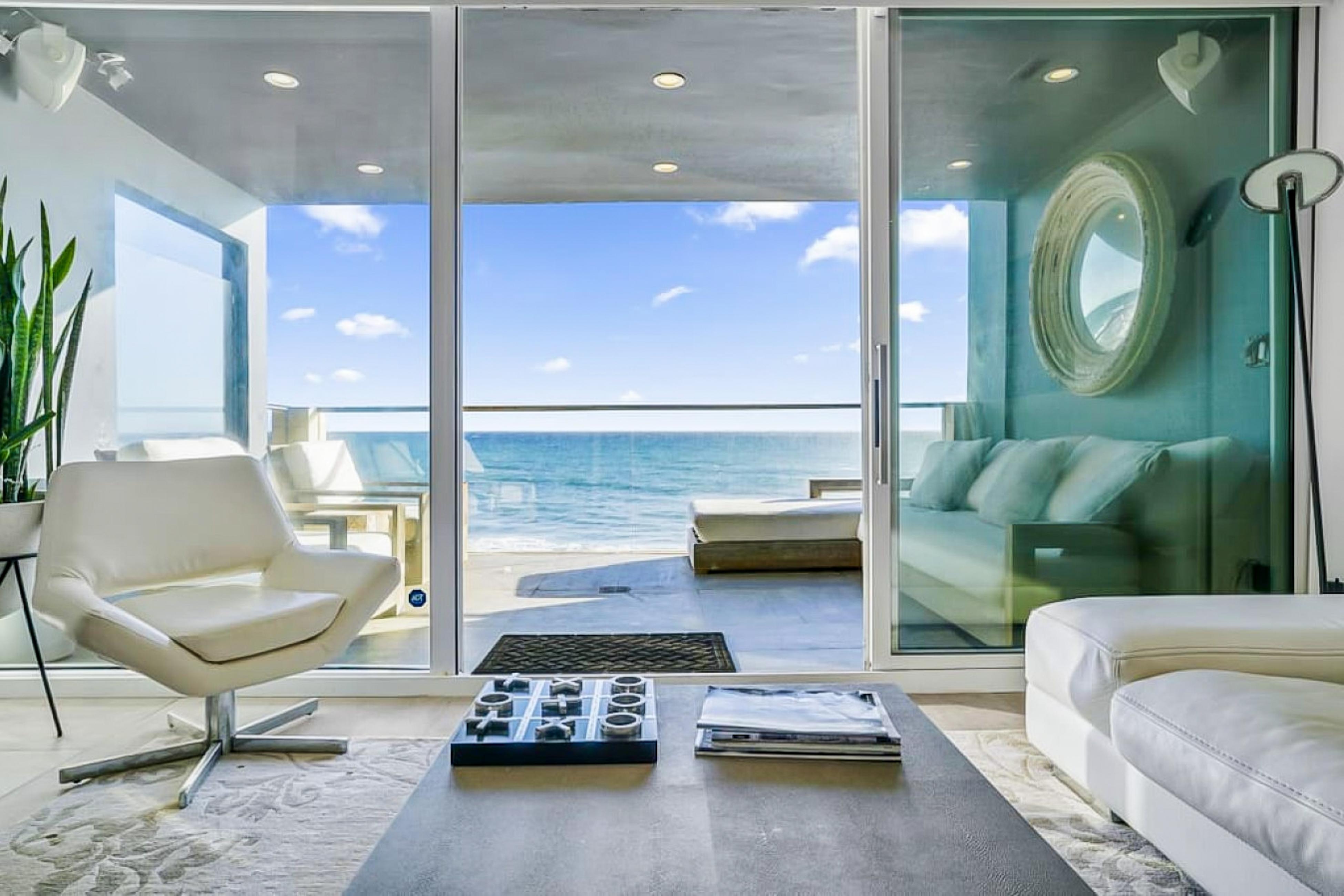 Malibu Beach Villa 3