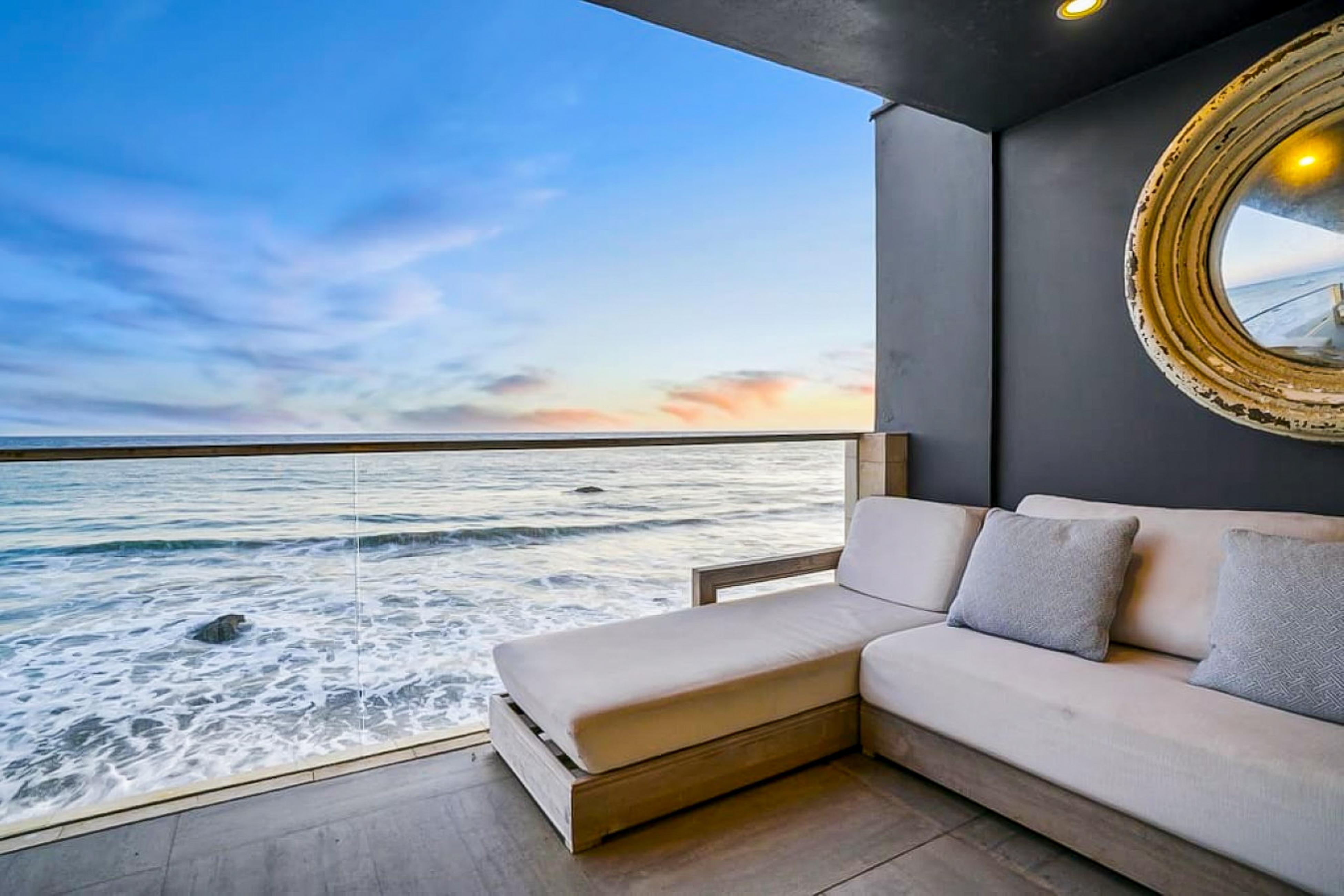 Malibu Beach Villa 6