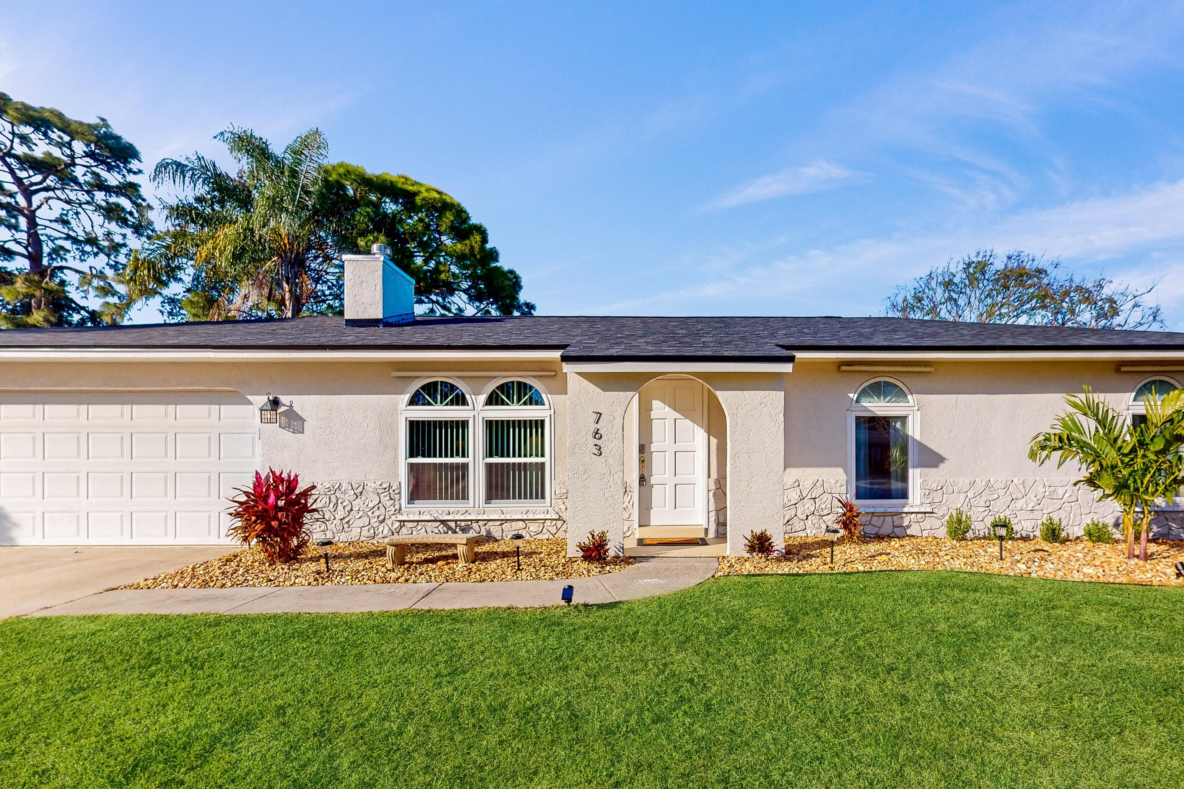 Cozy Palm Bay Get Away