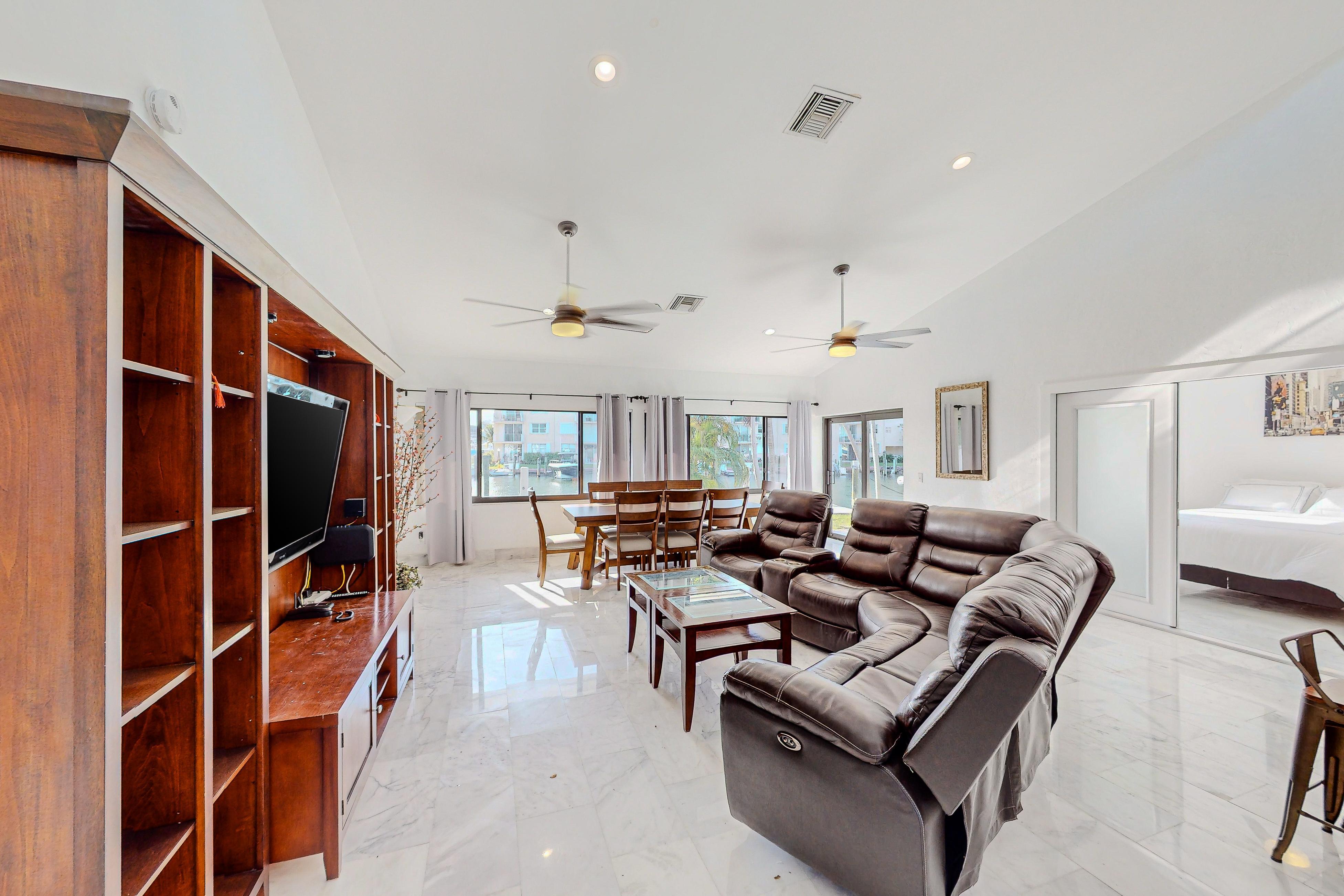 Marble House in Lauderdale Harbours