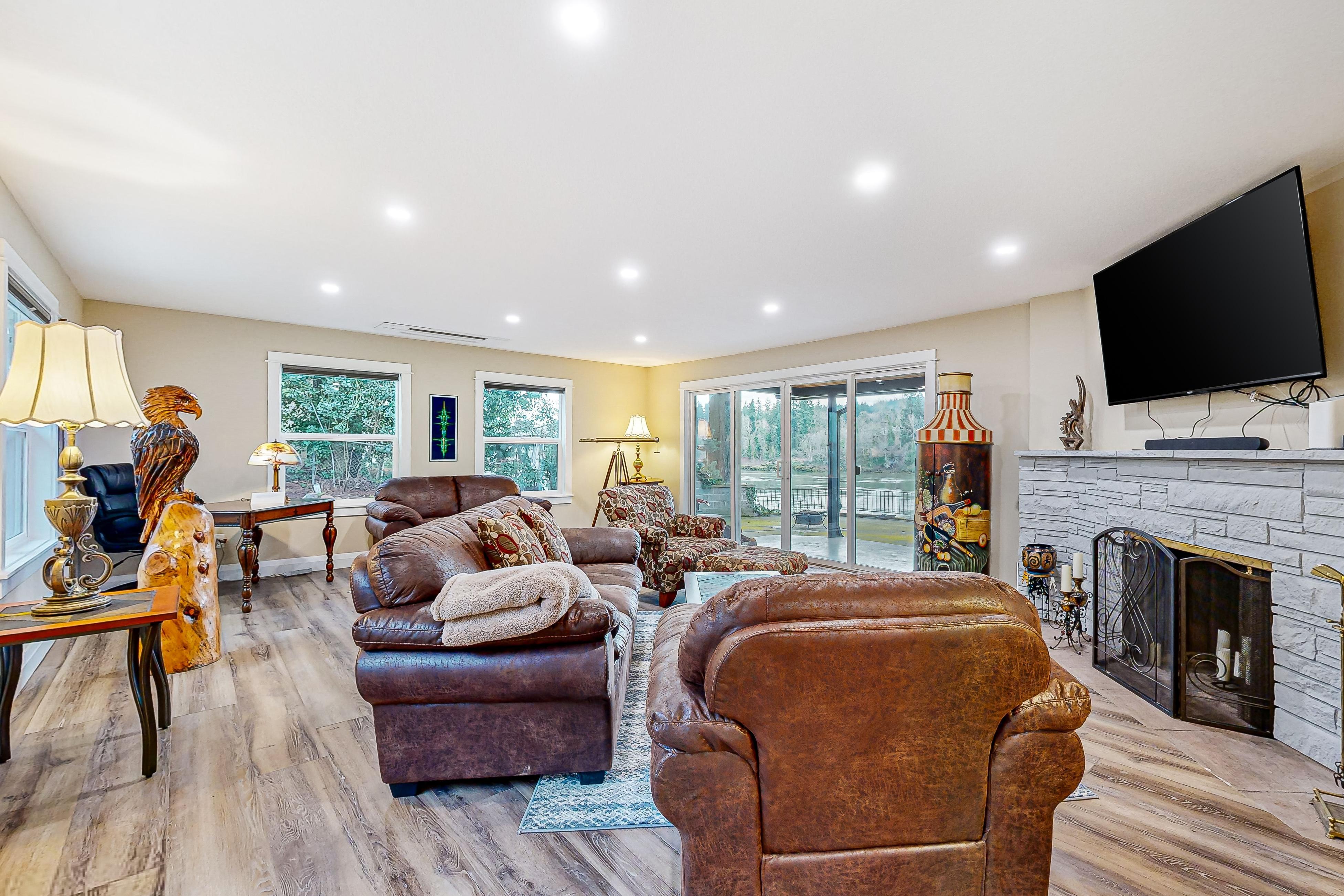 Riverside at the Riverhouse 3