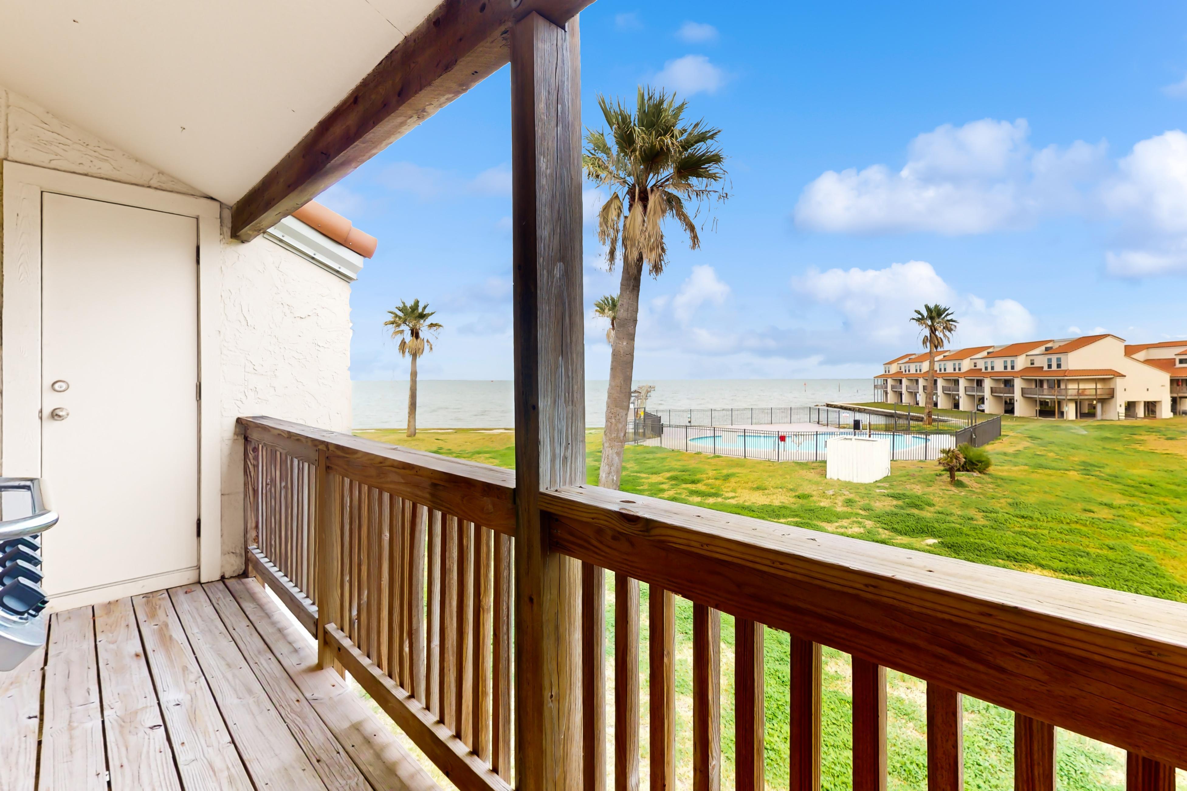 Rockport Waterfront Getaway #608 2