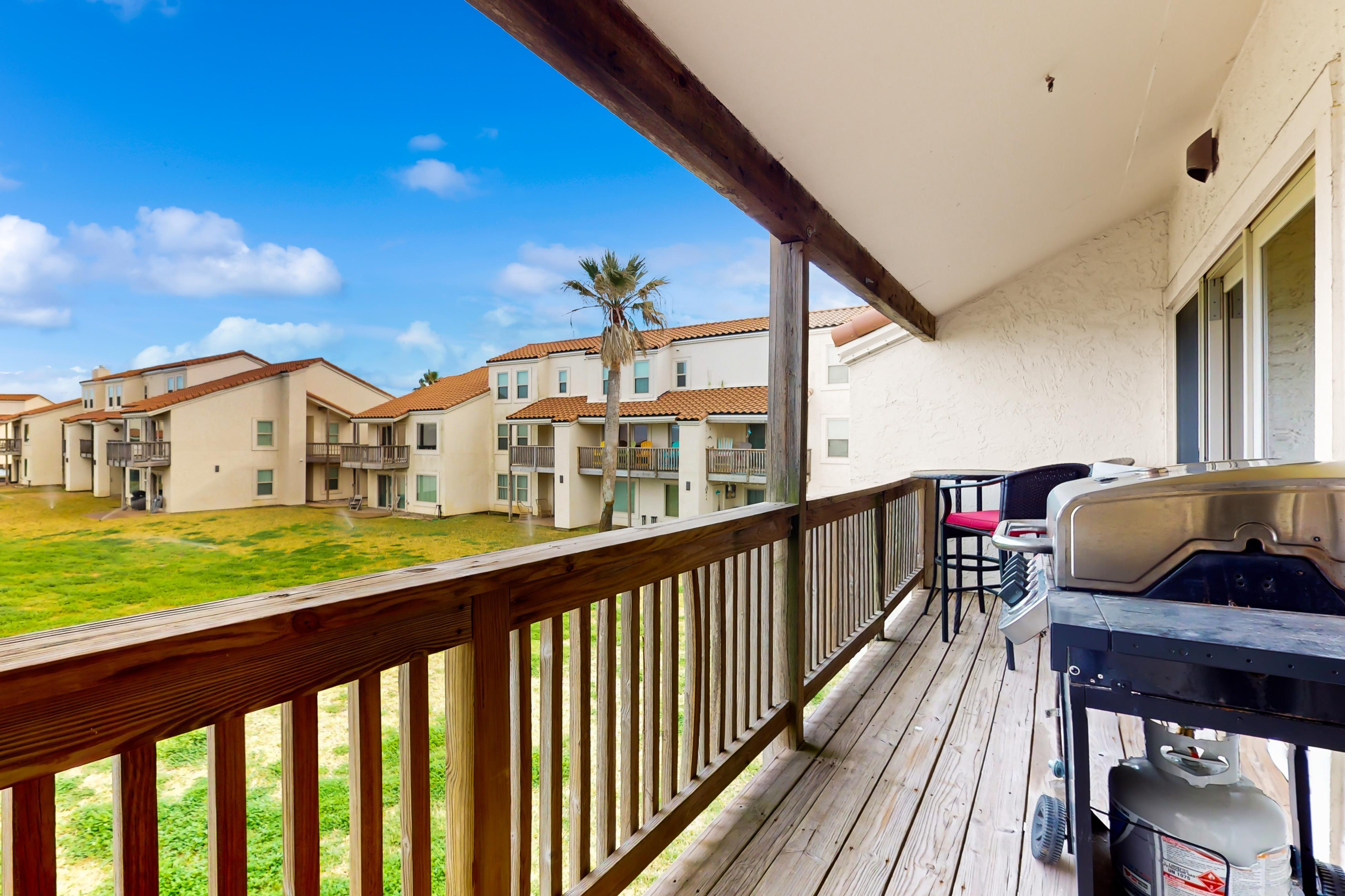 Rockport Waterfront Getaway #608 6