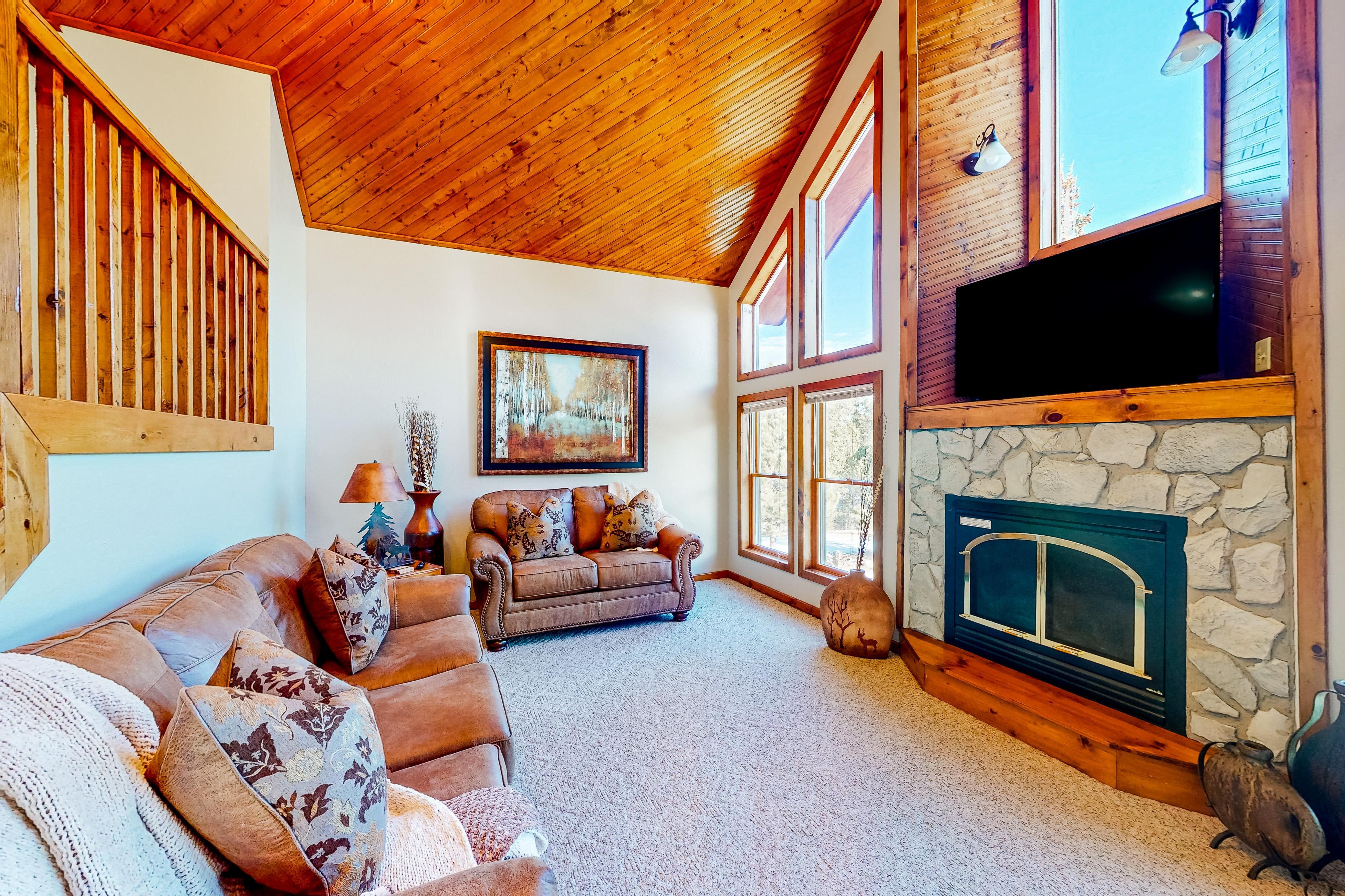 Hilltop Getaway | Photo 2
