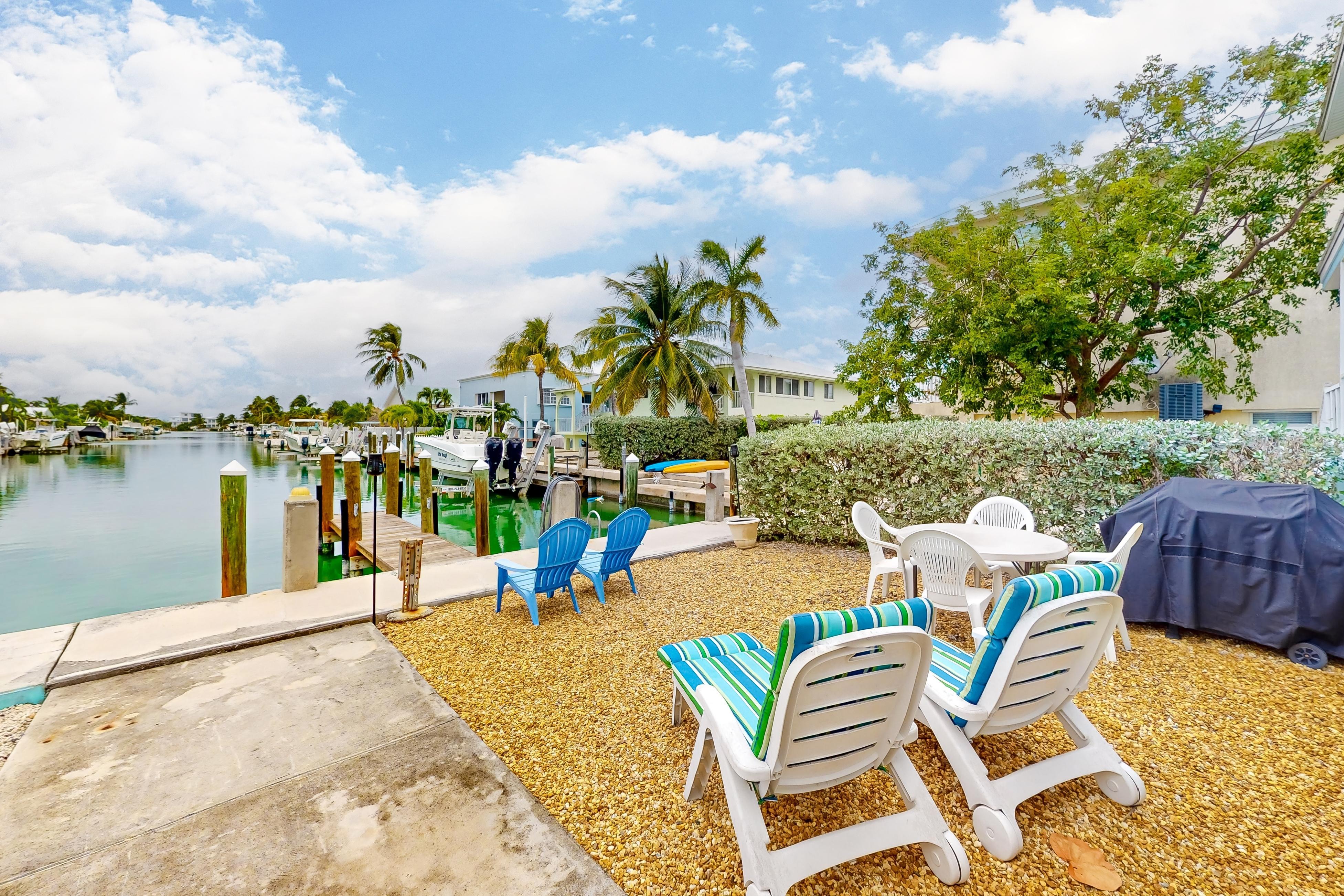 Palm Breeze Retreat 320 & 330 4