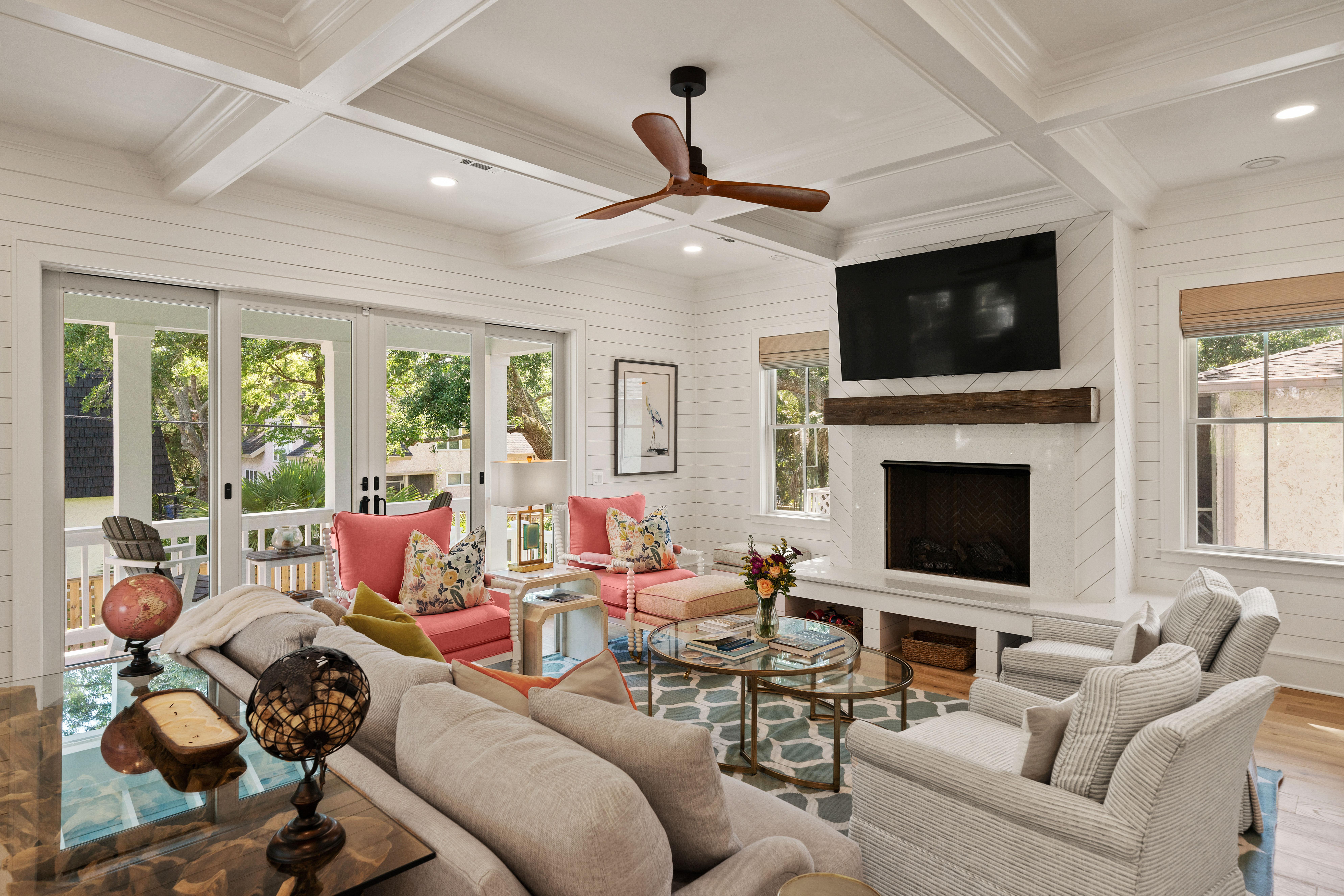 Beach Birdie - 4221 Fourth Street 6