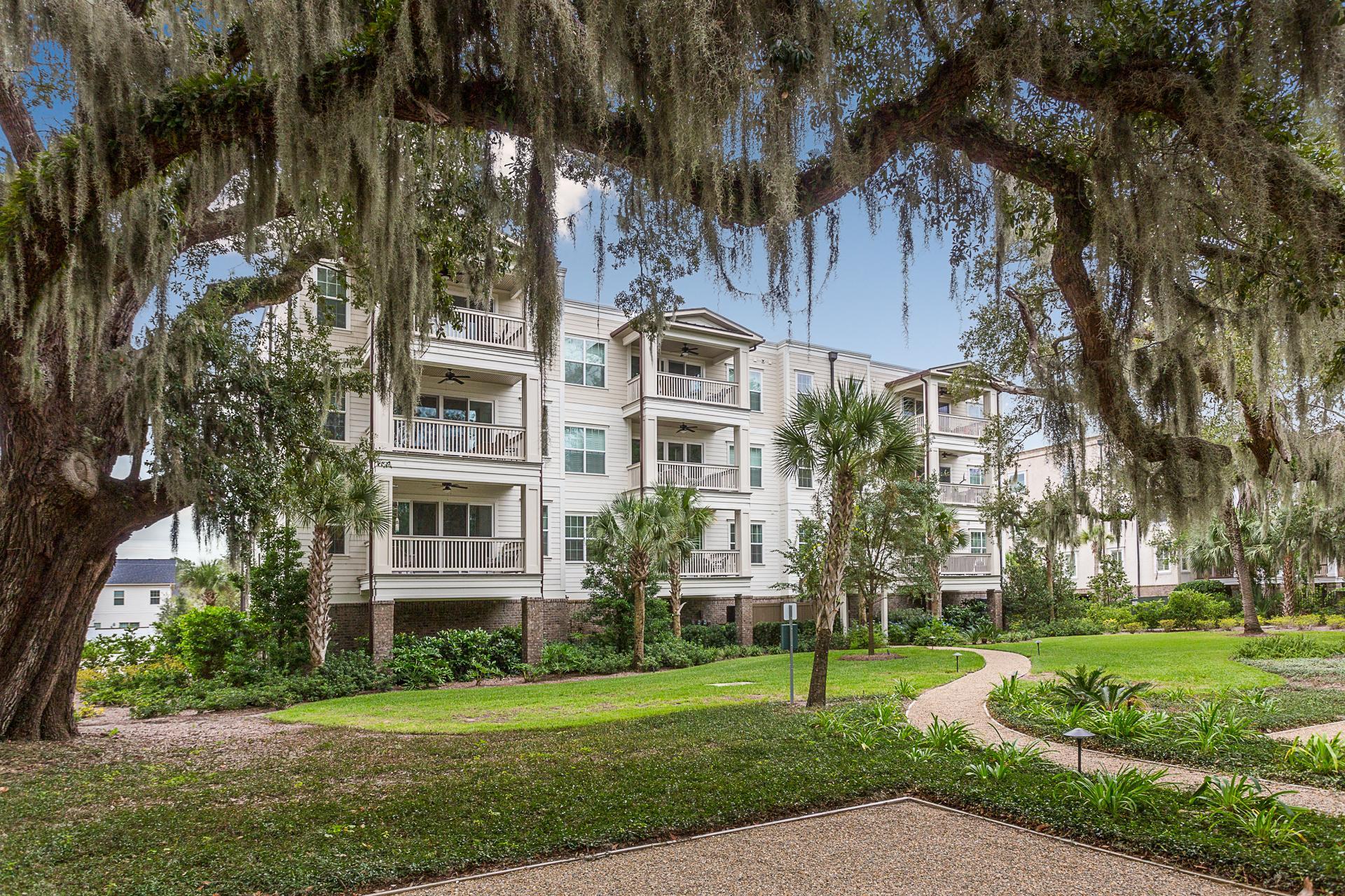 The Villas at Gascoigne - 117 Gascoigne Ave, #305