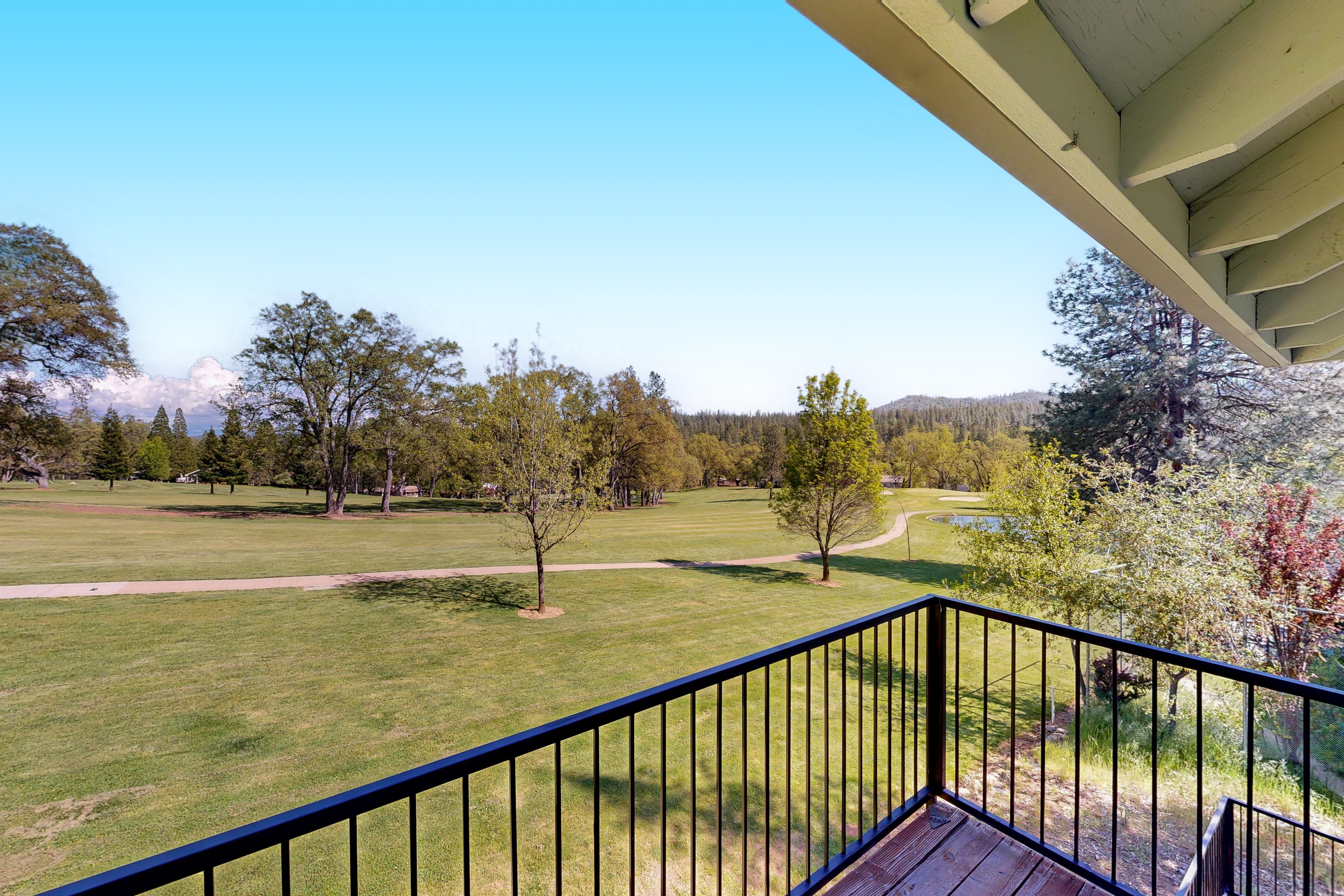 Fair Days on the Fairway | Photo 2