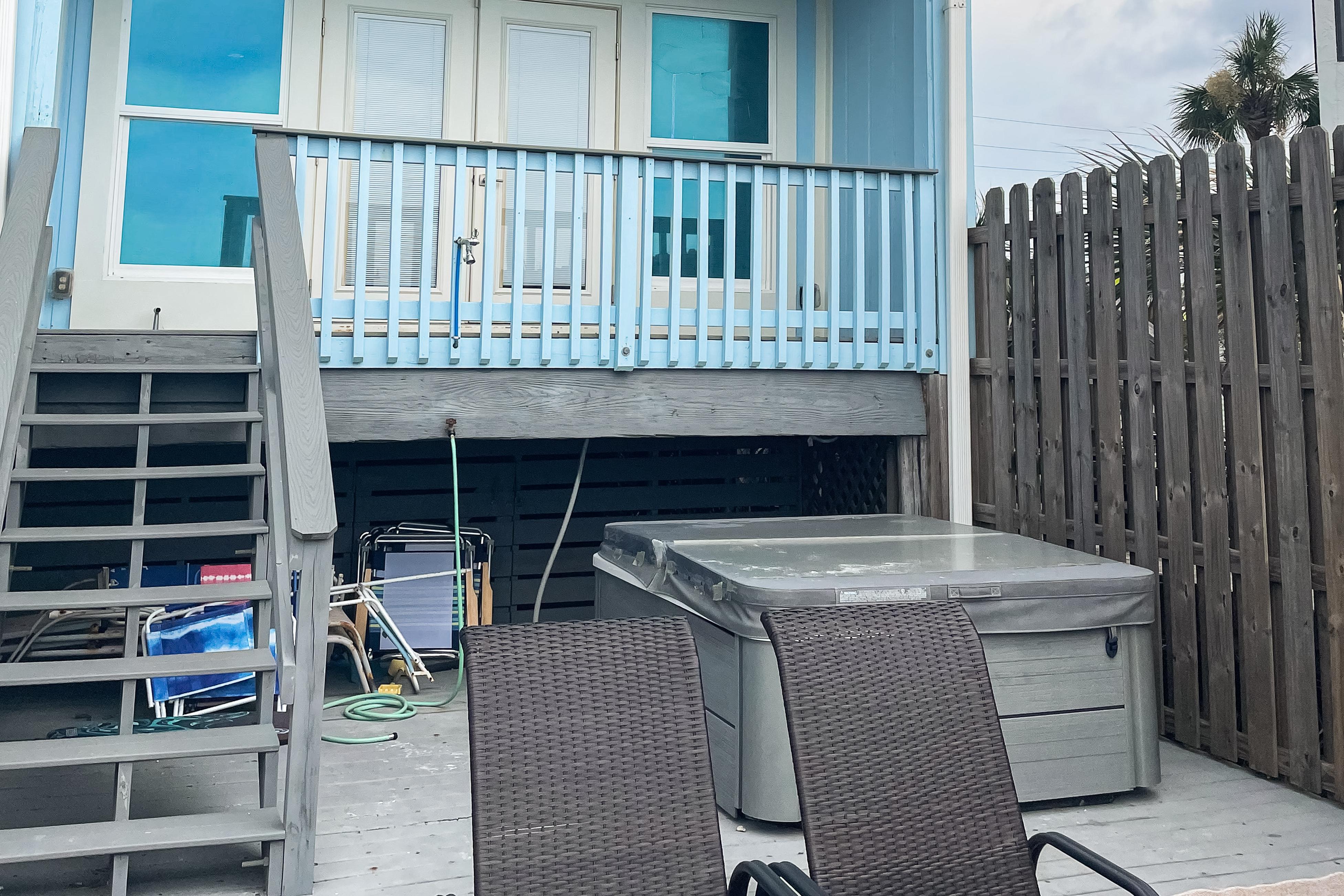 Beachfront Bungalow 4