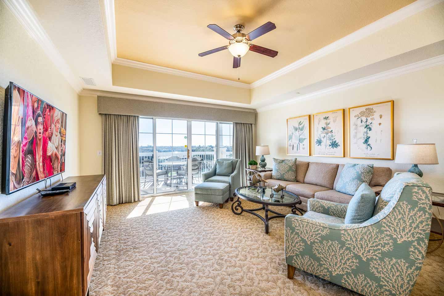 Welcoming 3 Bdrm Condo with Golf Course Views at Reunion 2