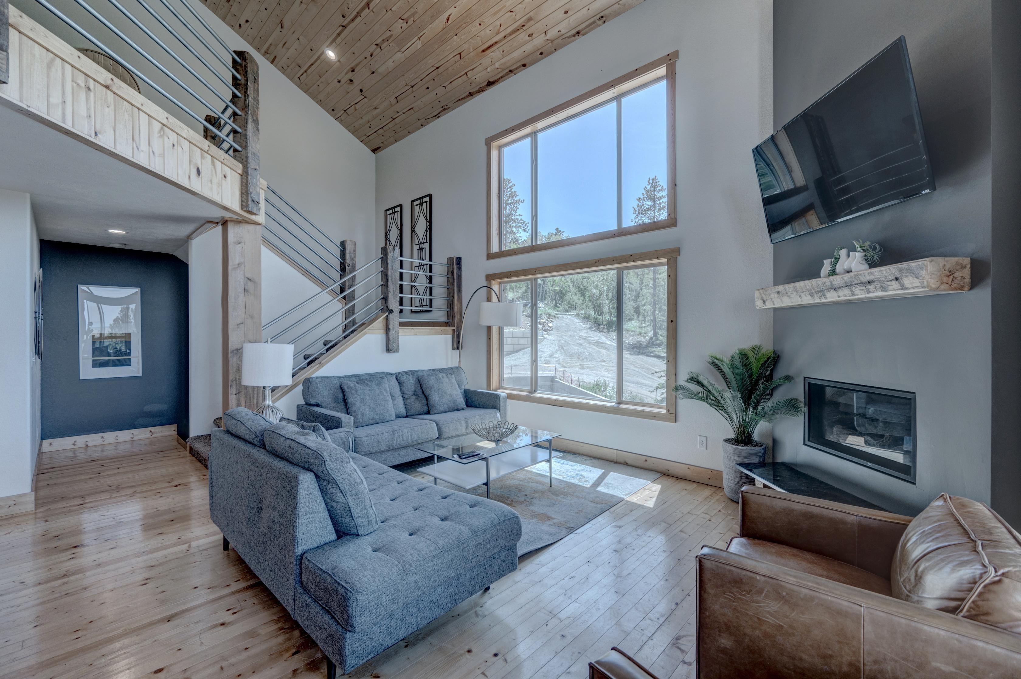 4BR Little Hope Chalet at Terry Peak | Photo 3