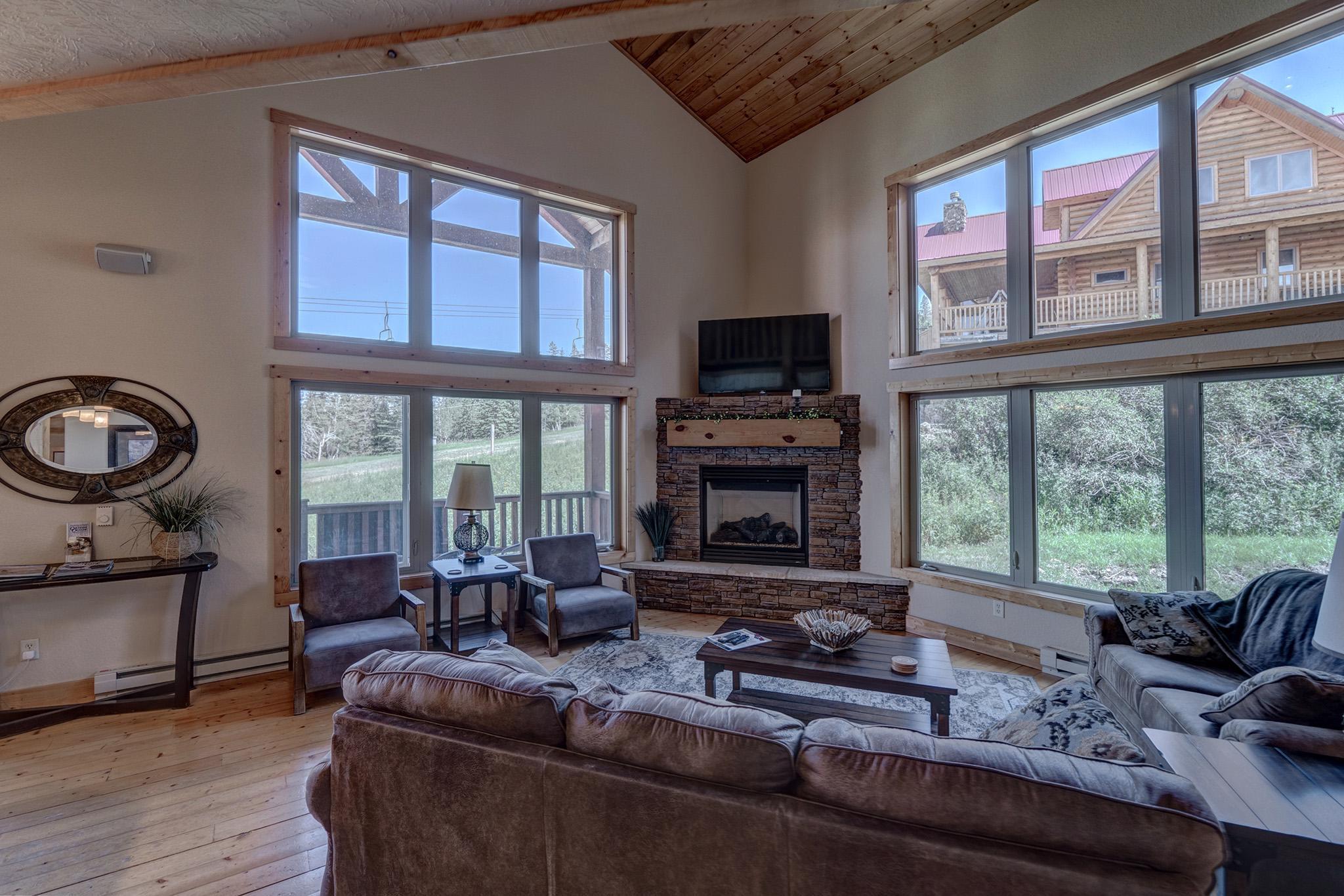 3BR Homestake Chalet at Terry Peak 2