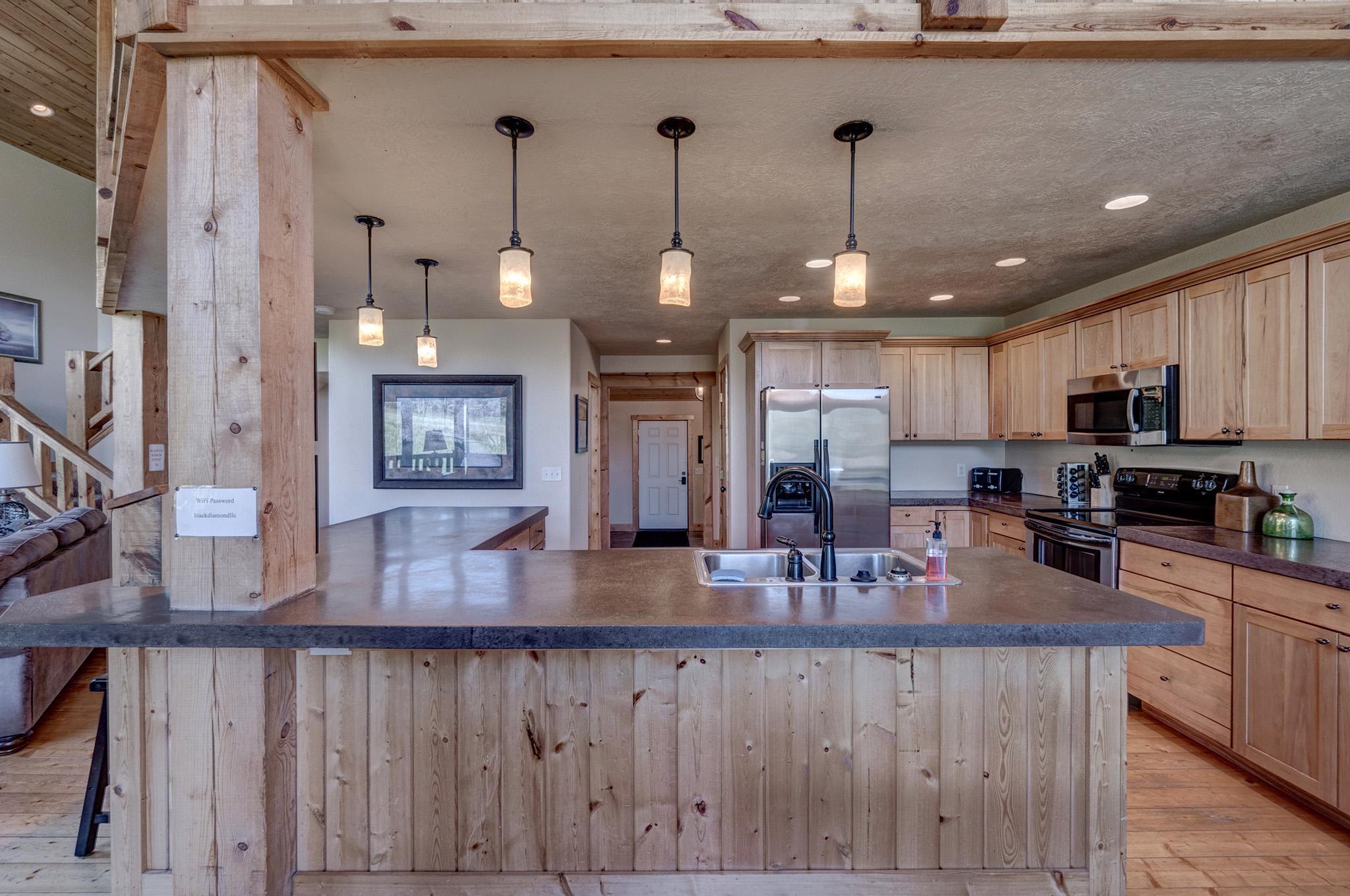 3BR Homestake Chalet at Terry Peak 5