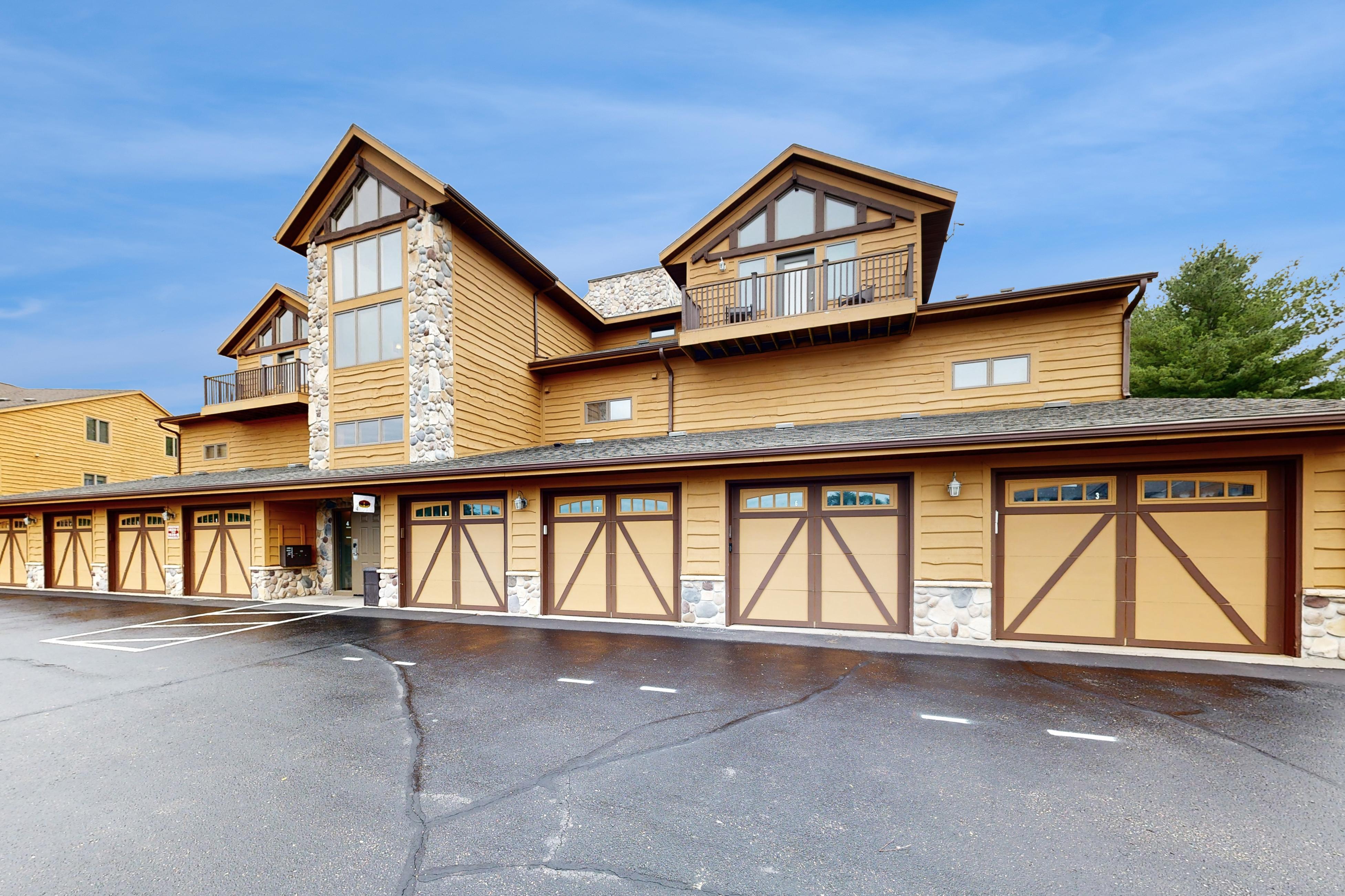 Sunset Condominiums - The Retreat