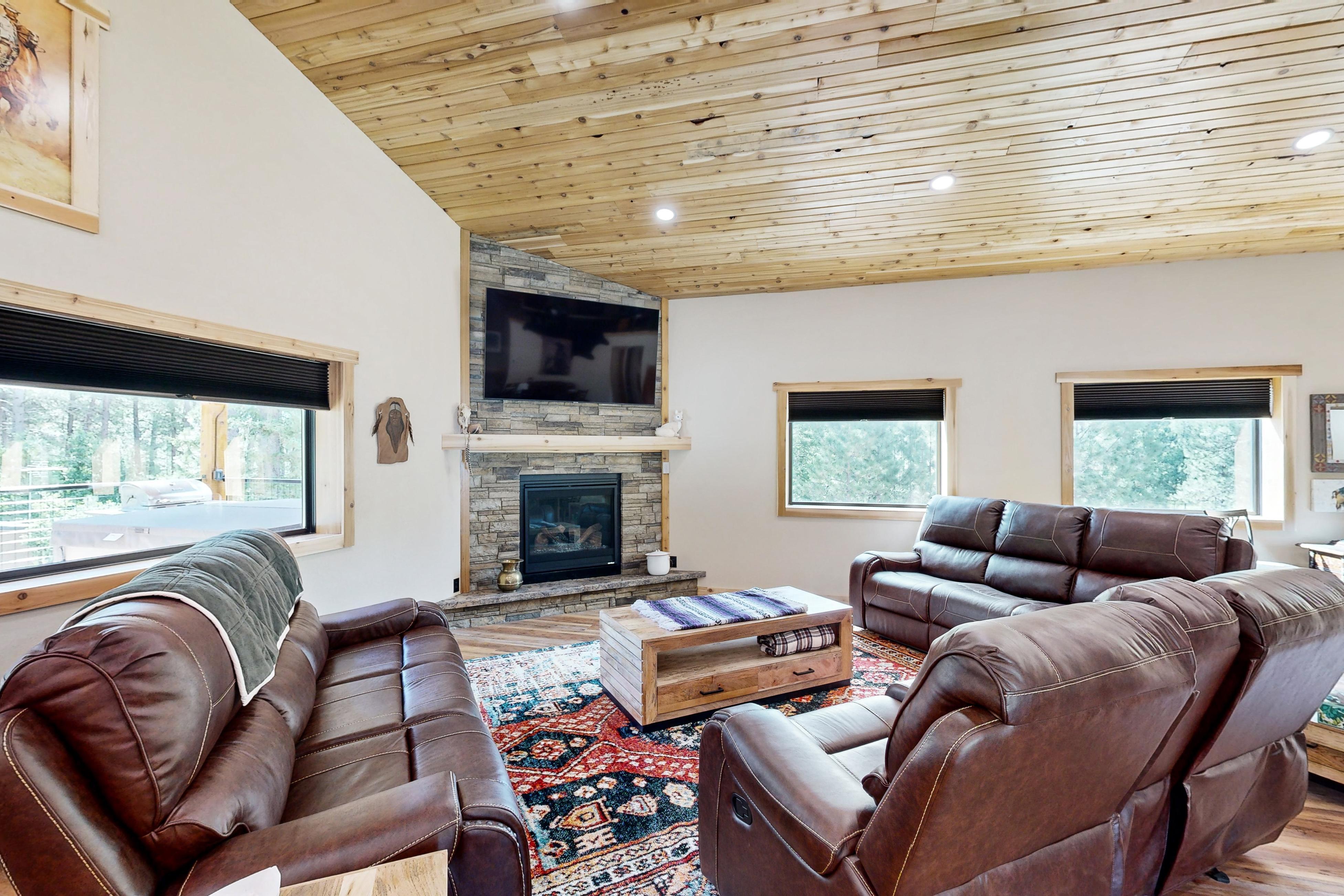 Bear Butte Hideaway | Photo 3