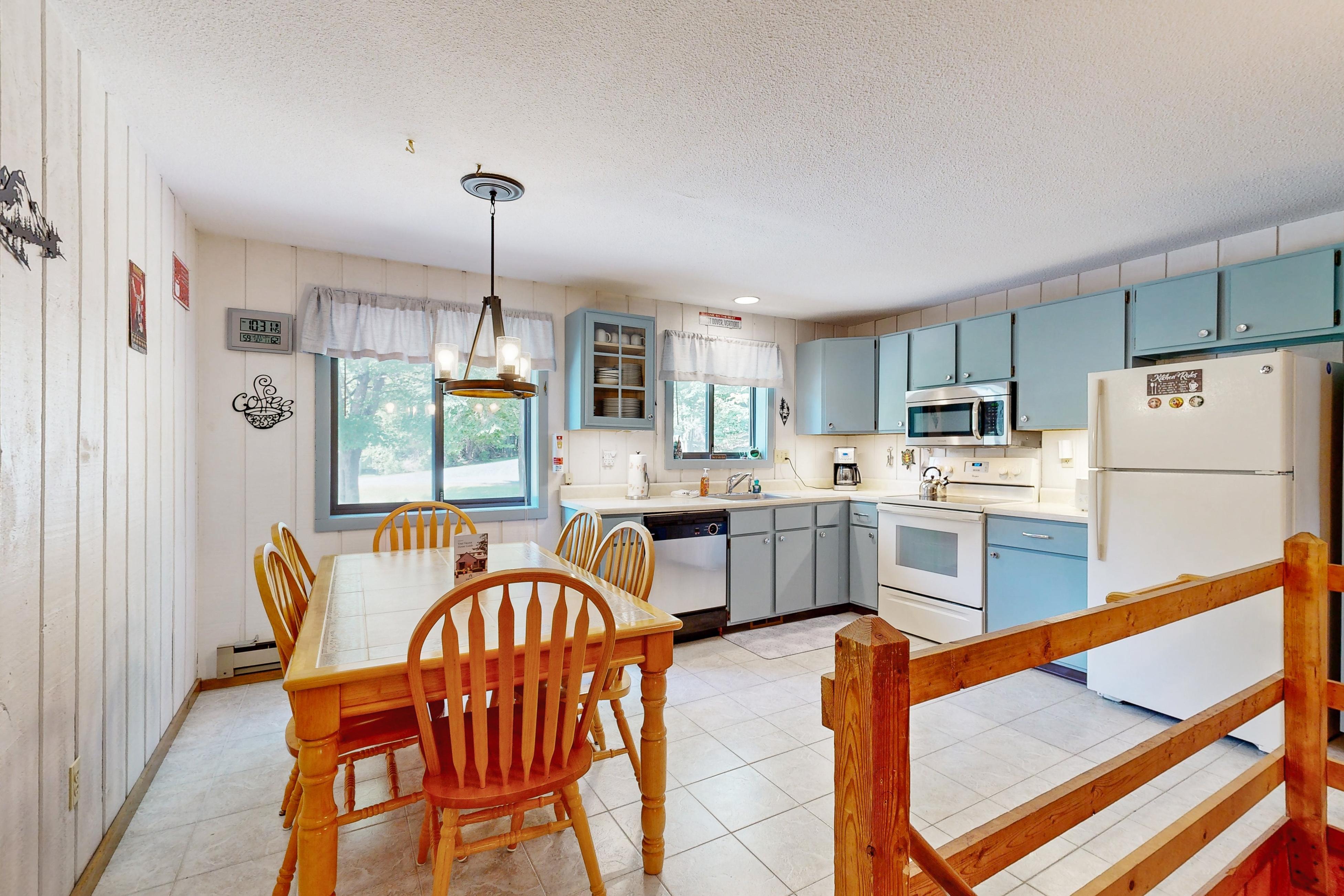 Rustic Cozy Townhome 6