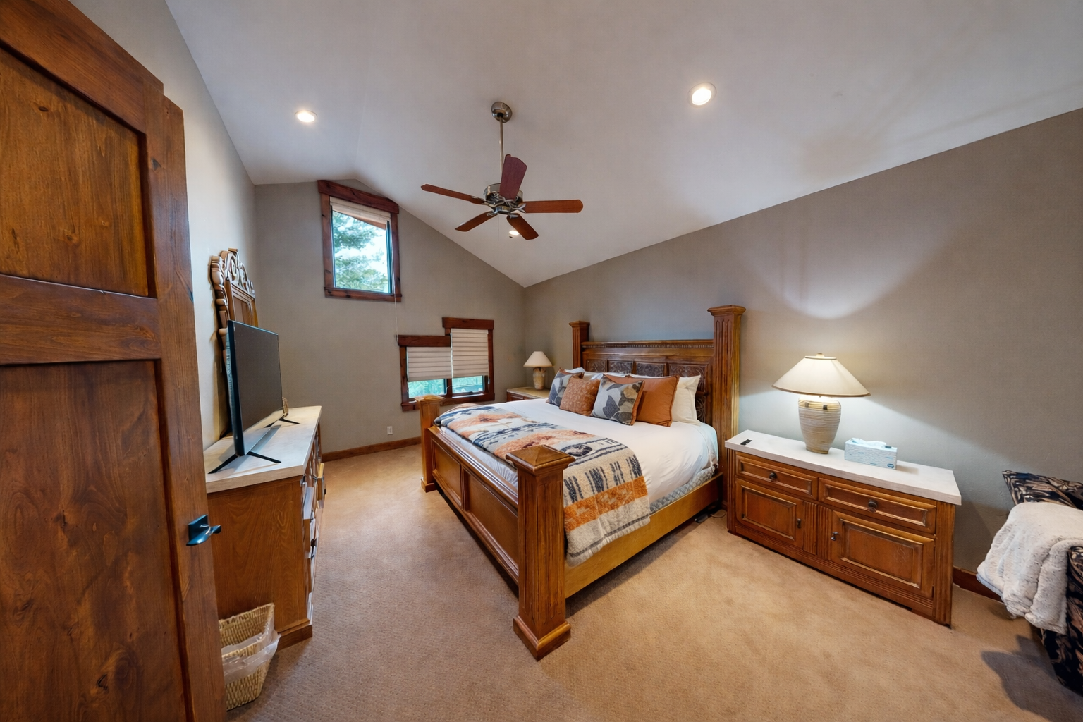 2430 Ultimate Deer Valley Getaway Hot Tub and 2 Gold Utah Ski Passes 5