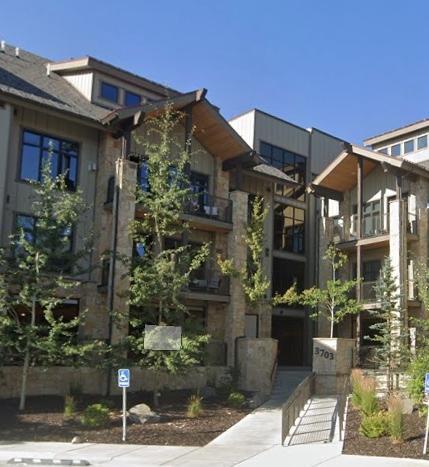 Blackstone 106 prime spot walk to lift gym pool 3
