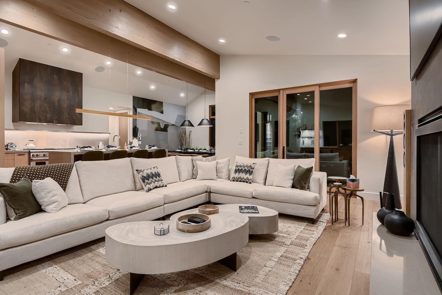 SkyRun Epic 5 BR Old Town w/Bunkhouse-Spa 1060