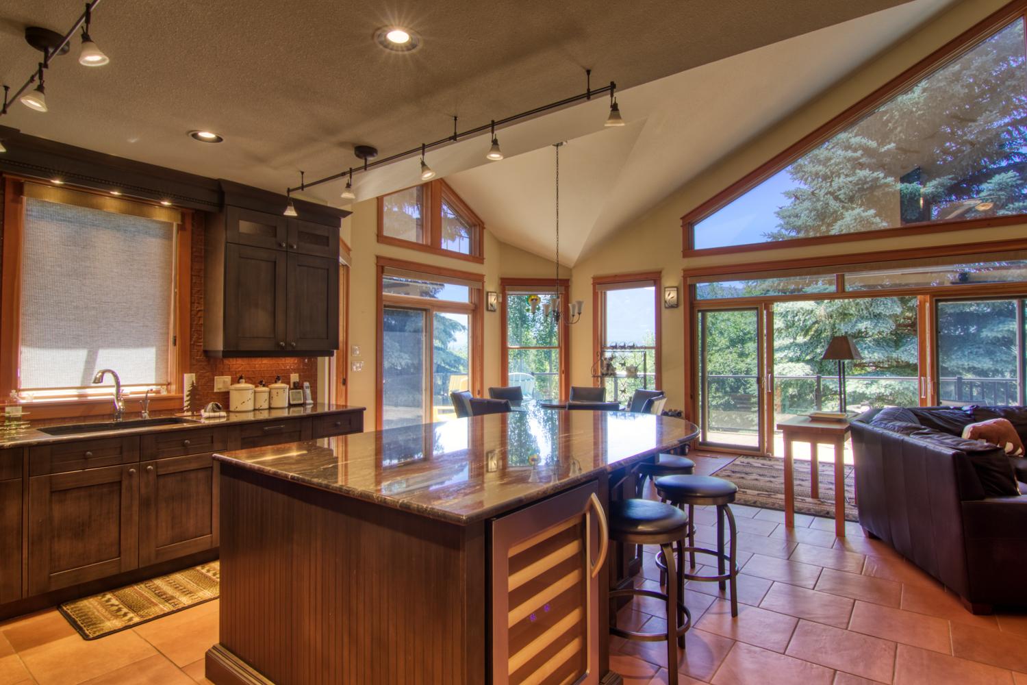 Marble Canyon 3 bedroom luxury townhome: Unit 1002P2 with hot tub 5