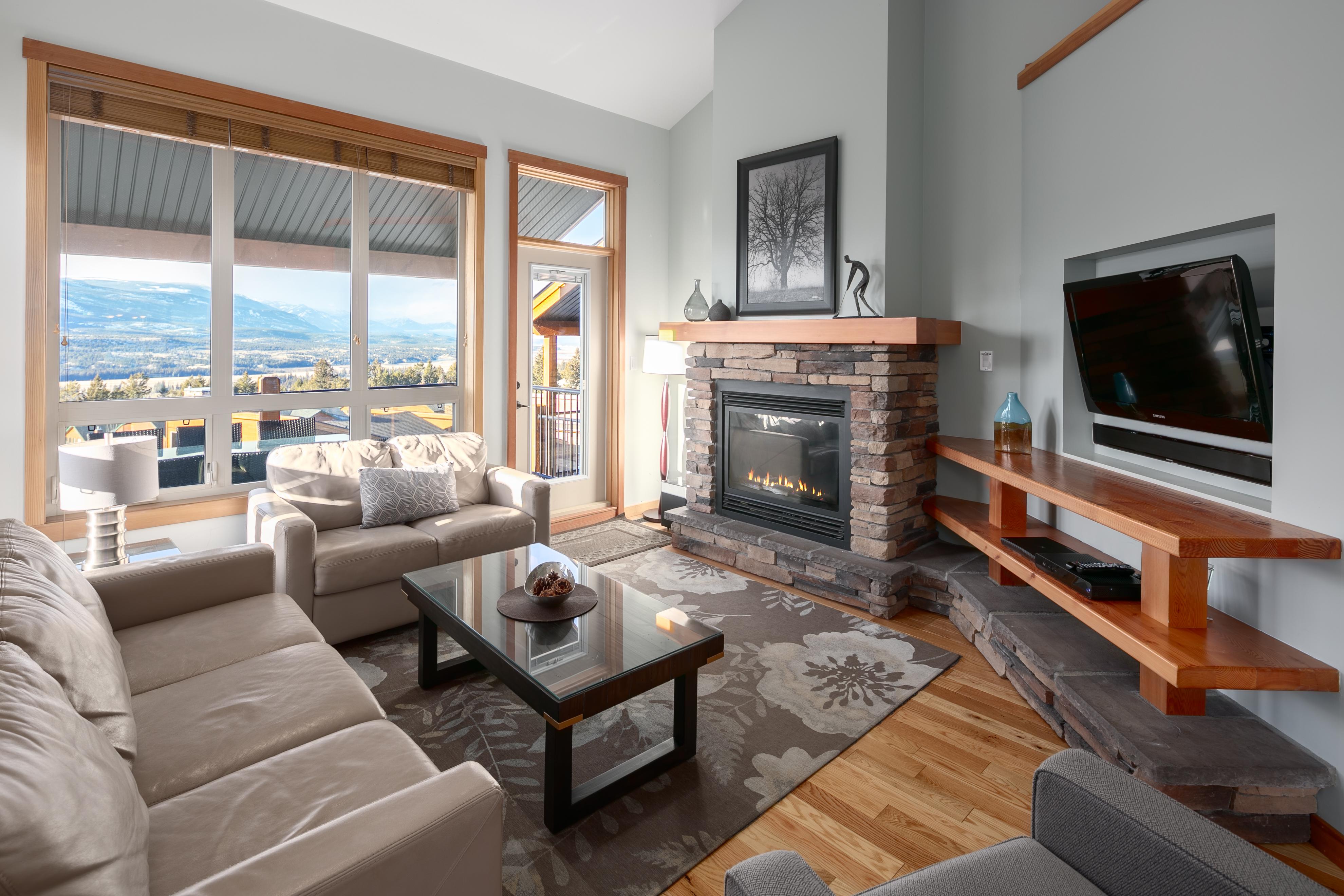 Residences 3 Bedroom Condo: Unit 29 2