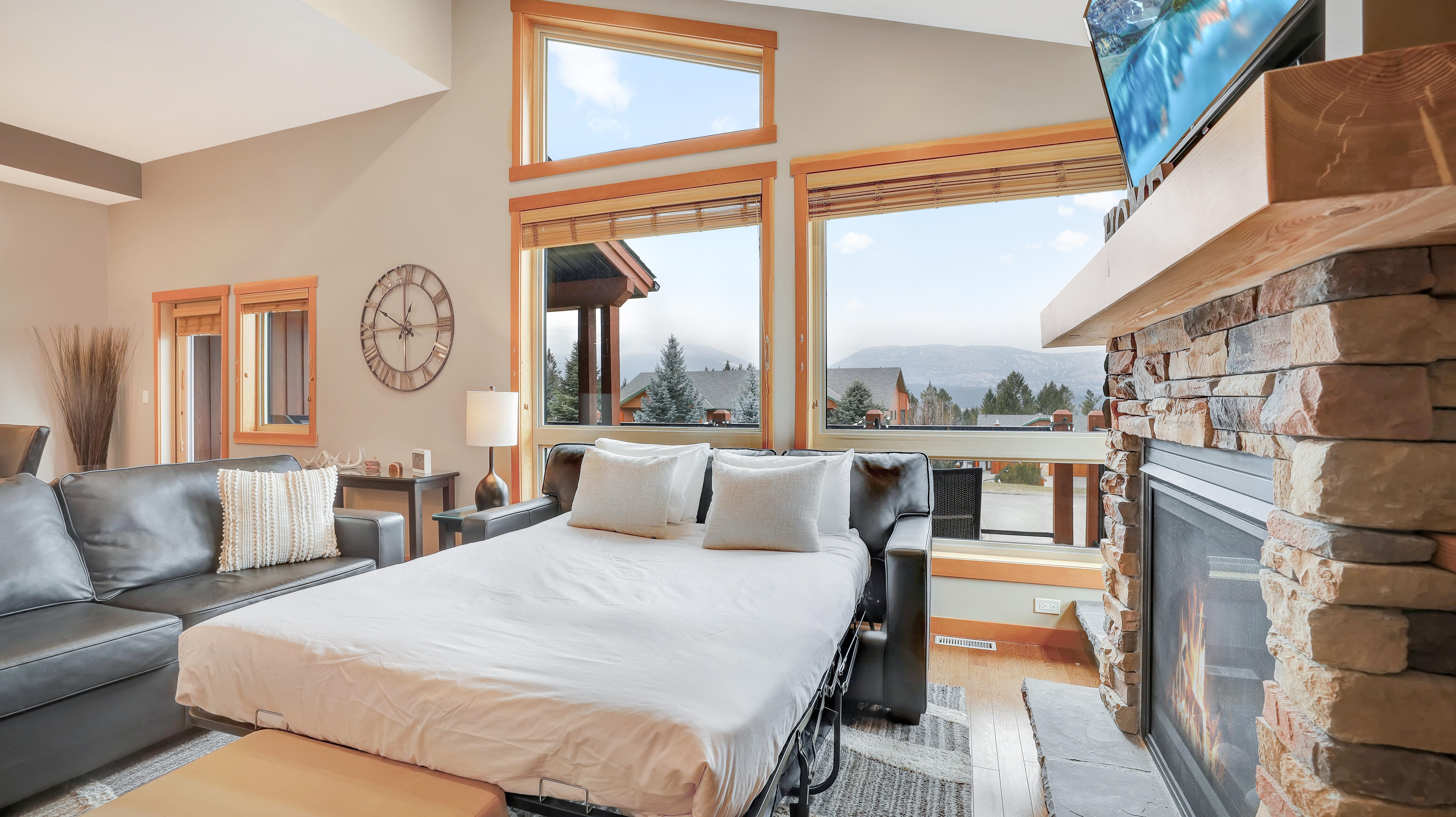 Residences 3 Bedroom Lussier Townhome: Unit 06 5