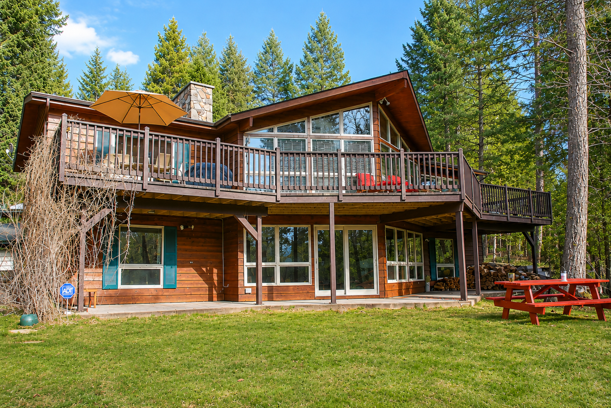 Falcon Cabin | Pet Friendly | Wood Fire