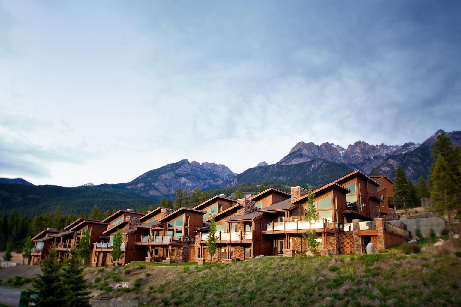 Residences 3 Bedroom Findlay Condo: Unit 08