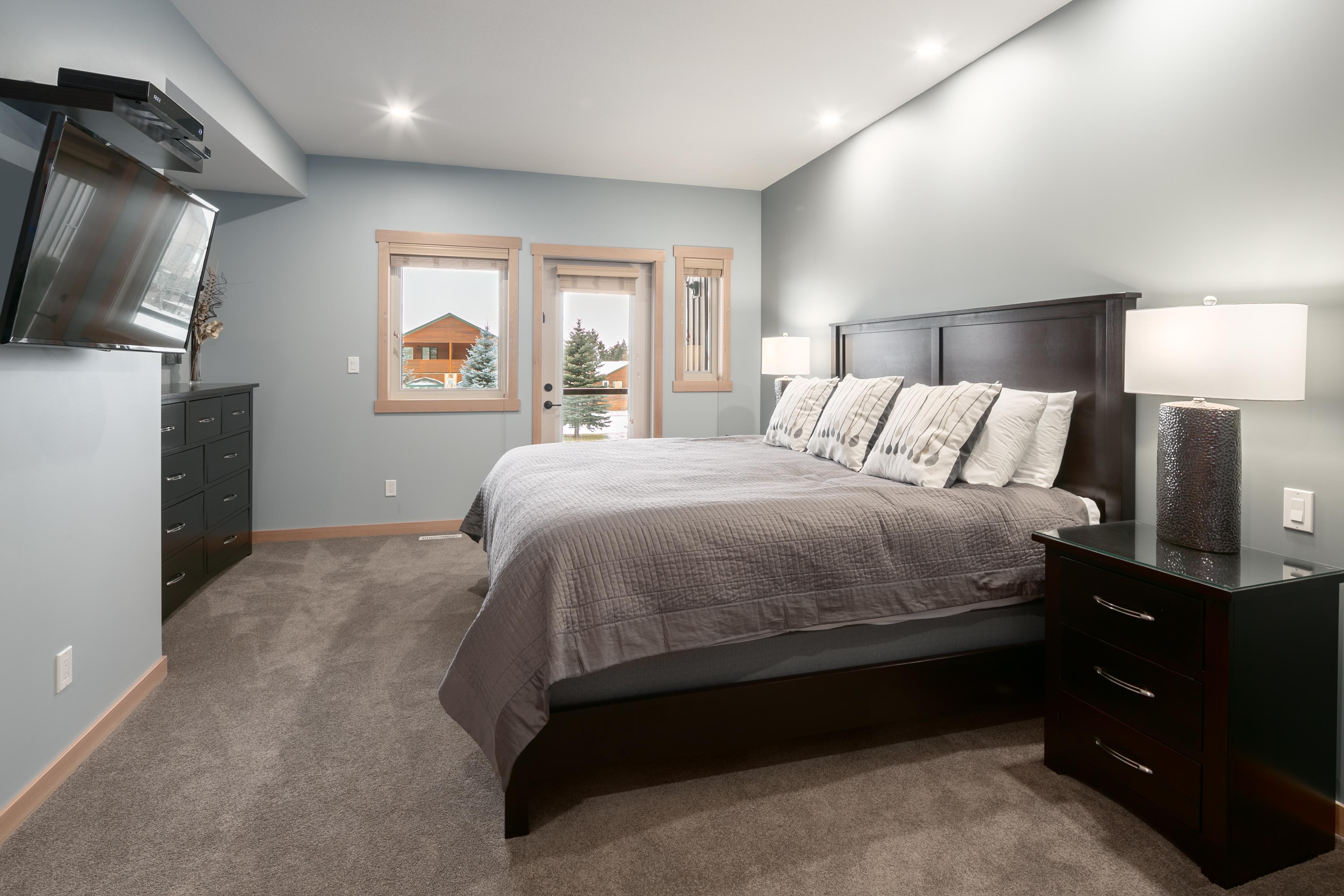 Residences 3 Bedroom Findlay Condo: Unit 08 5