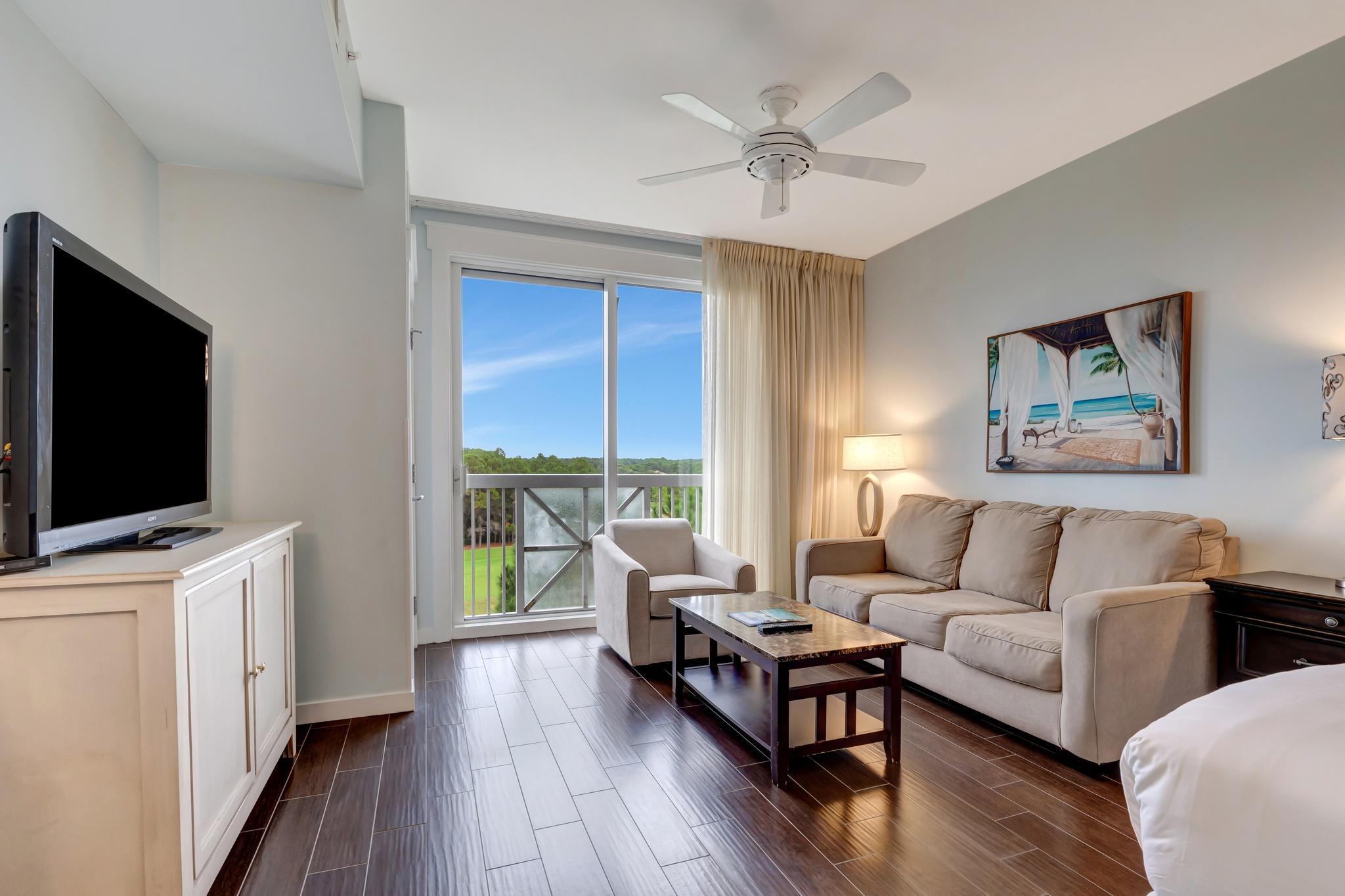King Studio Oasis with Stunning Views & Sleeper Sofa Comfort at Sandestin Golf and Beach Resort!