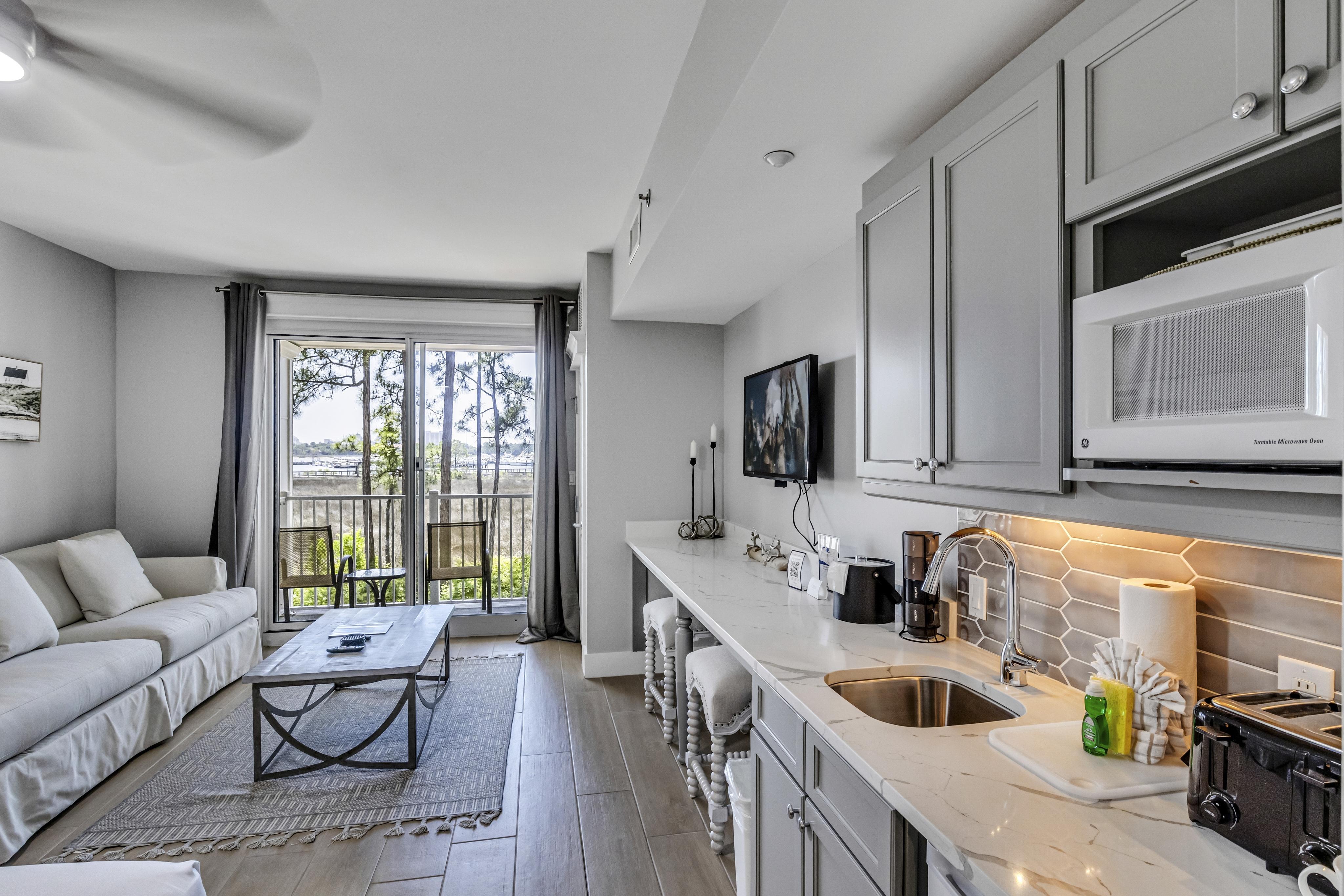 Serene Bayfront Escape: 1st Floor Two-Bedroom Retreat with King Beds & Scenic Views at Sandestin Golf and Beach Resort! 6