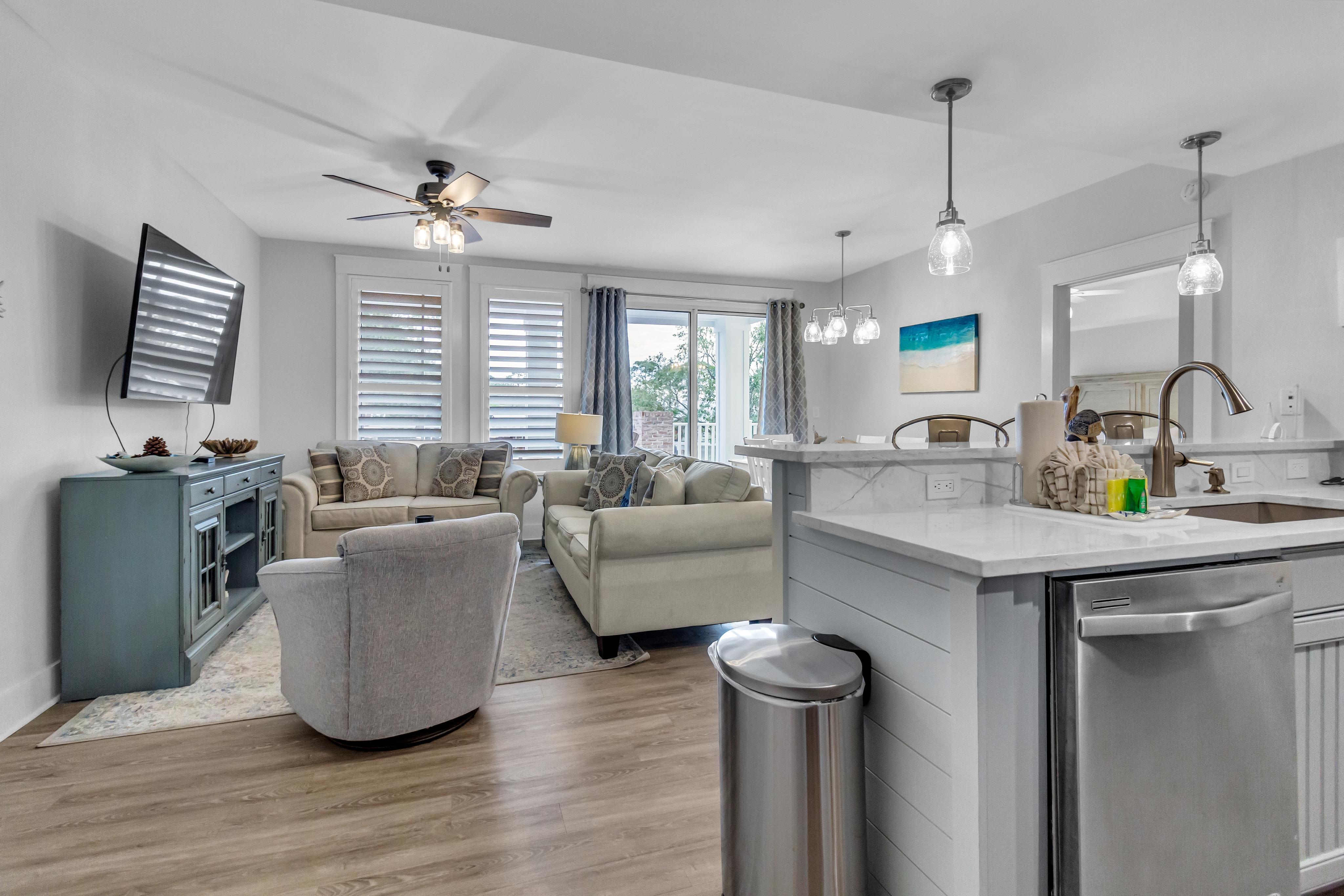 Observation Pointe One-Bedroom Retreat - Your Front-Row Seat to Baytowne Wharf's Magic at Sandestin Golf and Beach Resort! 2