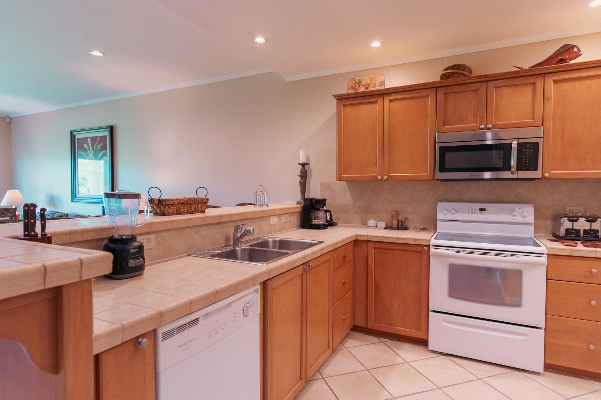 CR Luxury Del Mar 5H 2 Bdrm 6