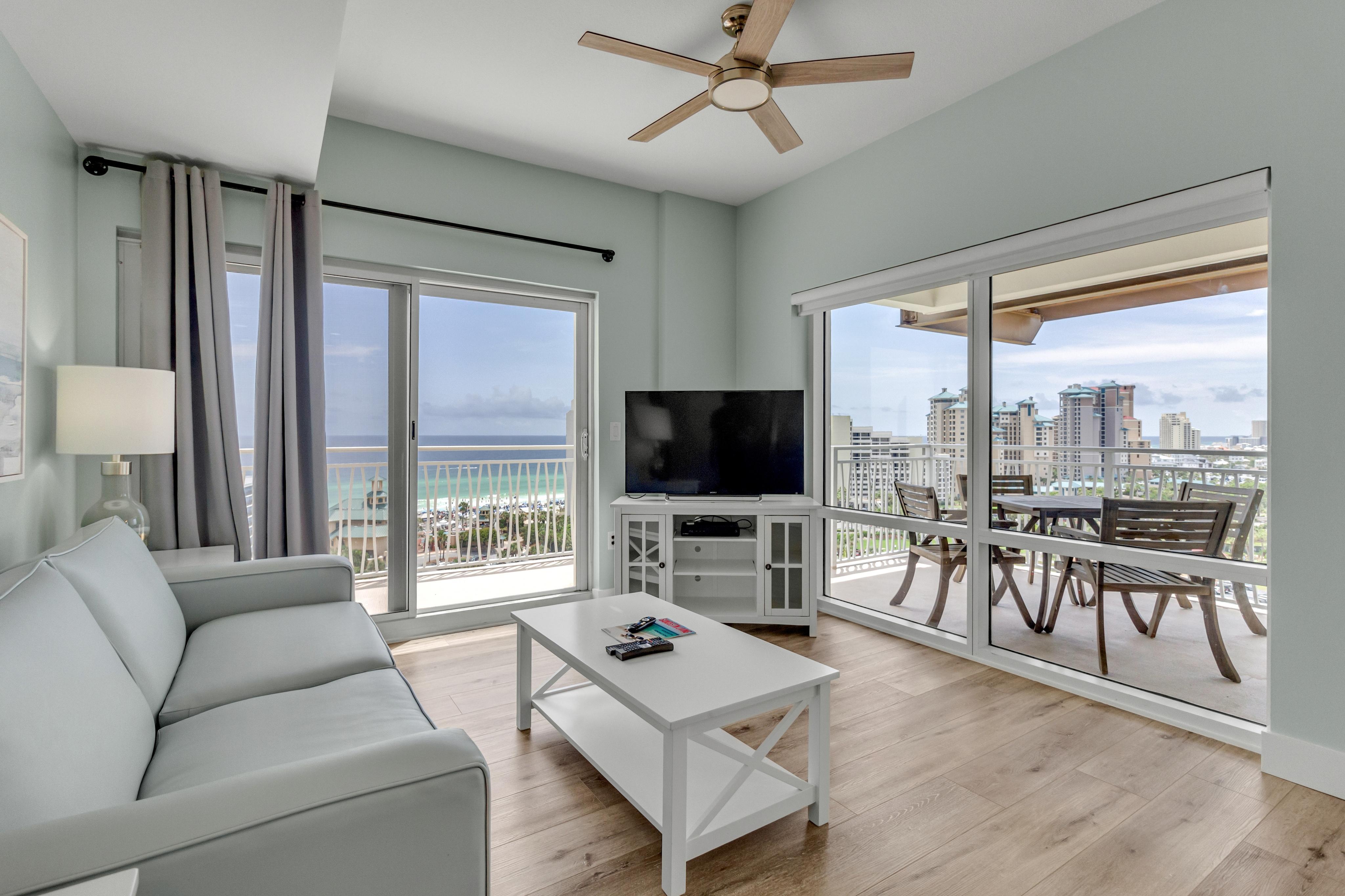 10th Floor Corner Condo with Stunning Gulf Views at Sandestin! 2