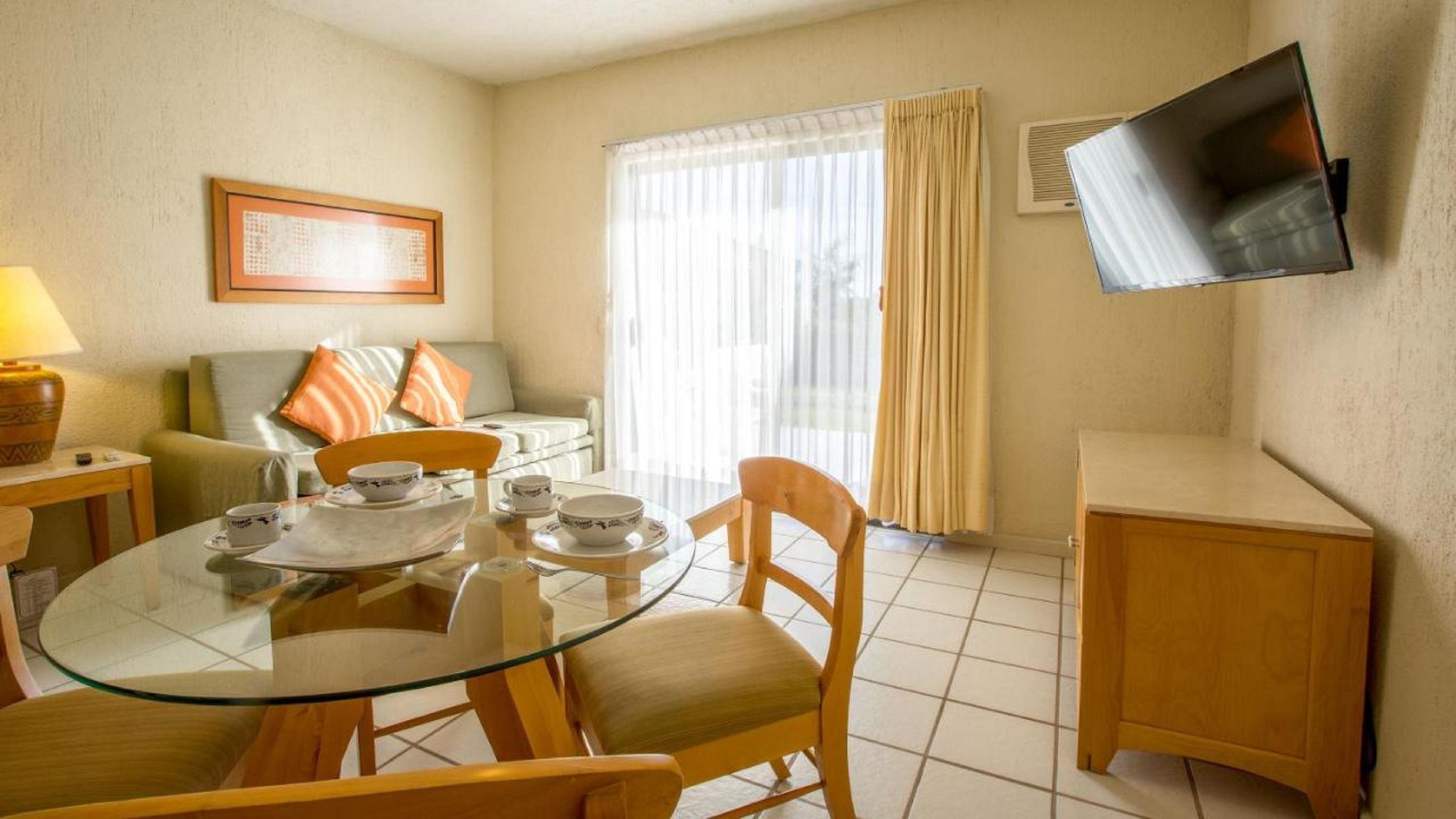 Stylish 1BR Condo with Outdoor Pool 2
