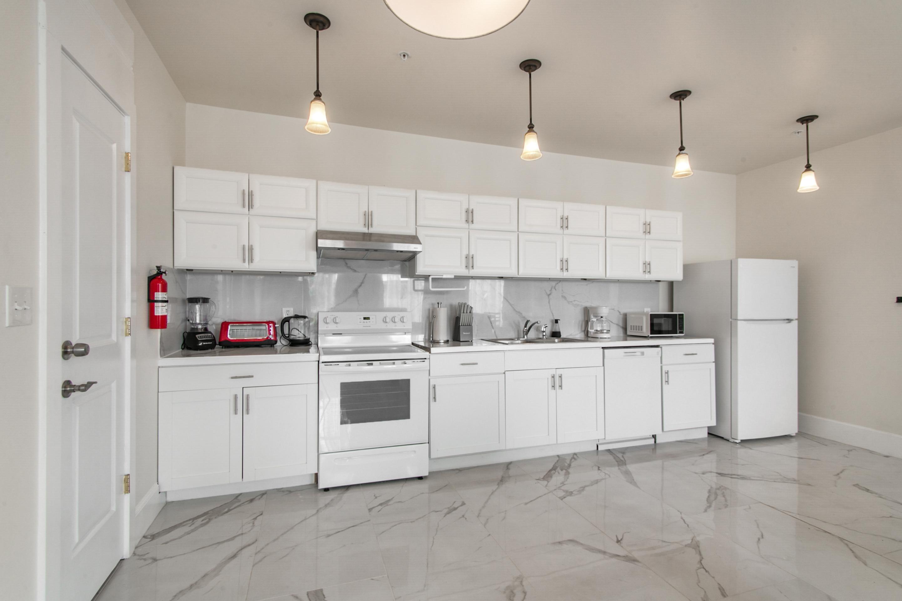 Fully Furnished 4BR Condo in Heart of New Orleans 5