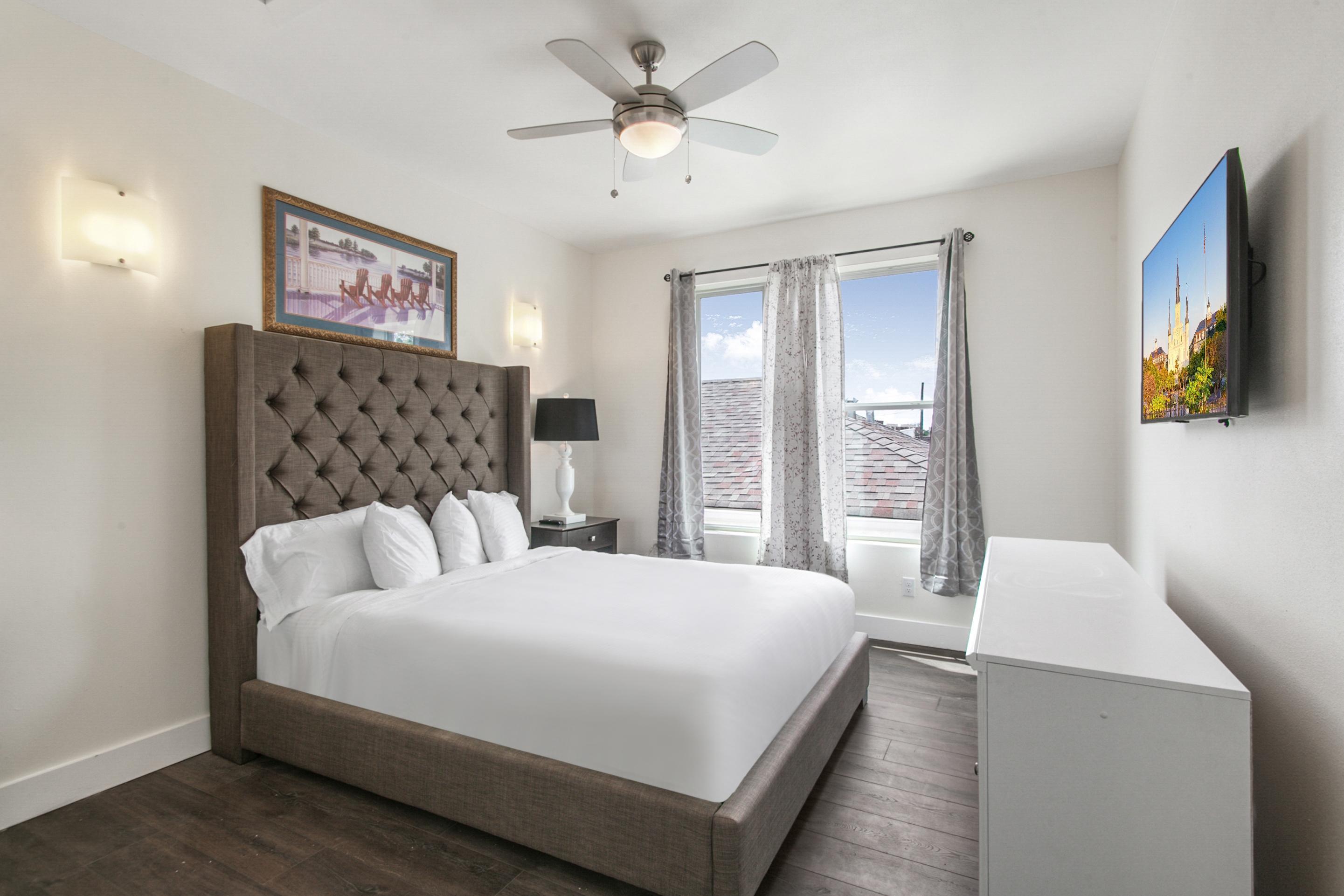 Fully Furnished 4BR Condo in Heart of New Orleans 4