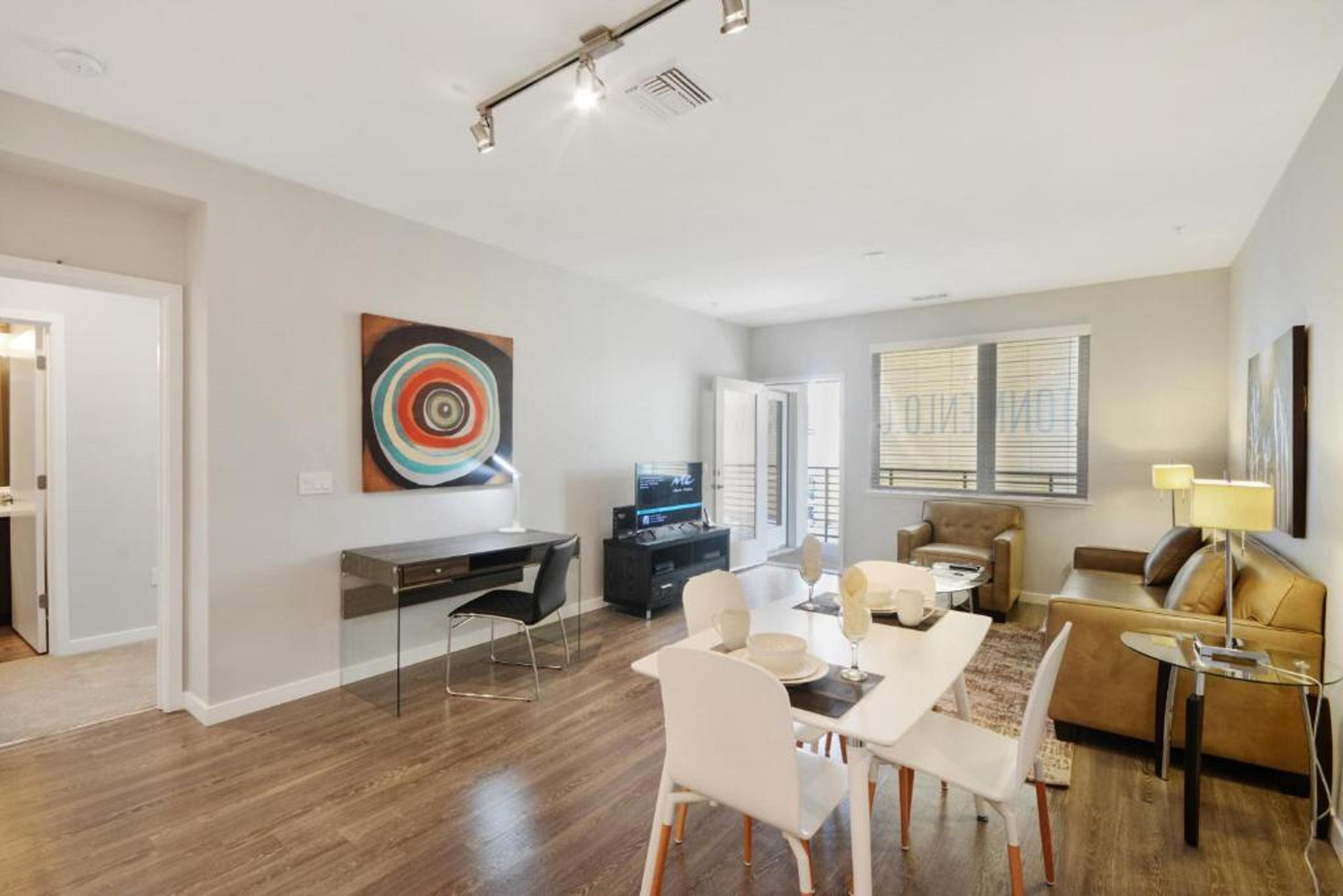 Prime Location: 2BR Condo near Facebook with Amazing Amenities